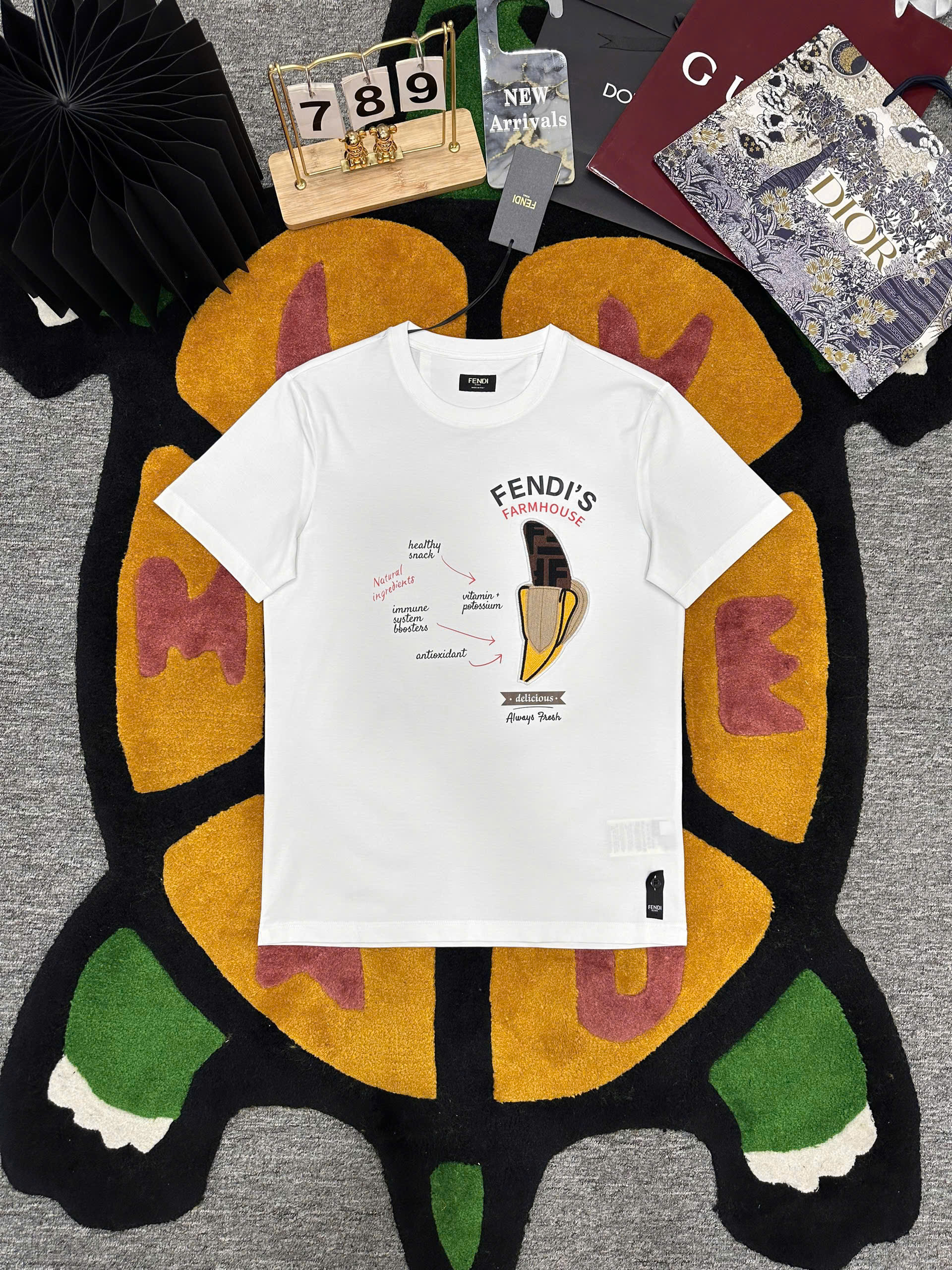 Áo phông T-shirt Fendi FF họa tiết chữ Chuối Like Auth on web