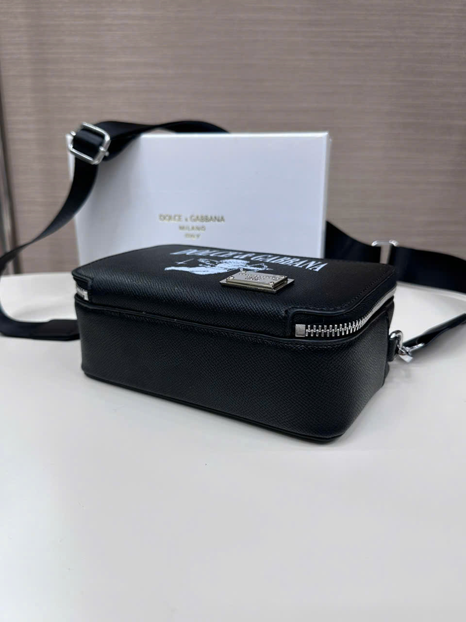 Túi đeo chéo Dolce Gabbana DG Đen họa tiết thiên thần Like Auth on web fullbox bill thẻ LK