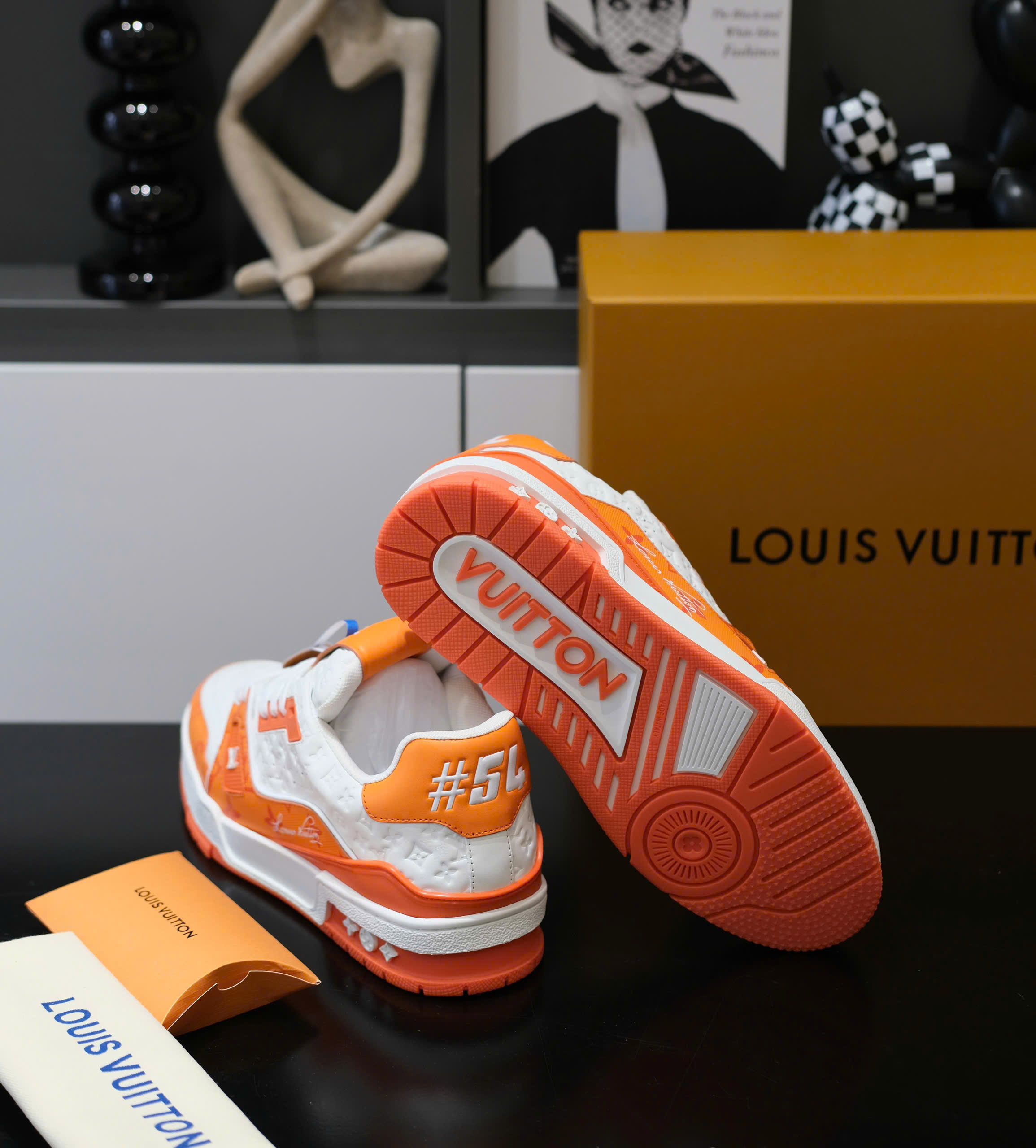 Giày sneaker Louis Vuitton LV 54 Cam phối Trắng họa tiết hoa vân Like Auth Fullbox Phụ Kiện DDT