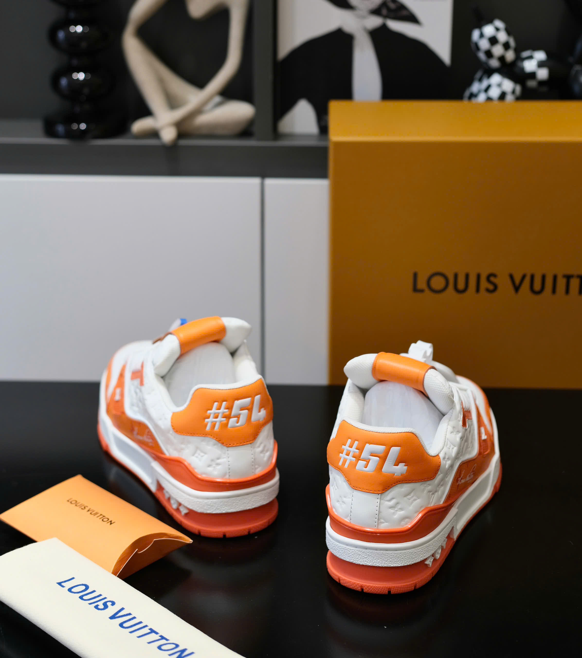 Giày sneaker Louis Vuitton LV 54 Cam phối Trắng họa tiết hoa vân Like Auth Fullbox Phụ Kiện DDT