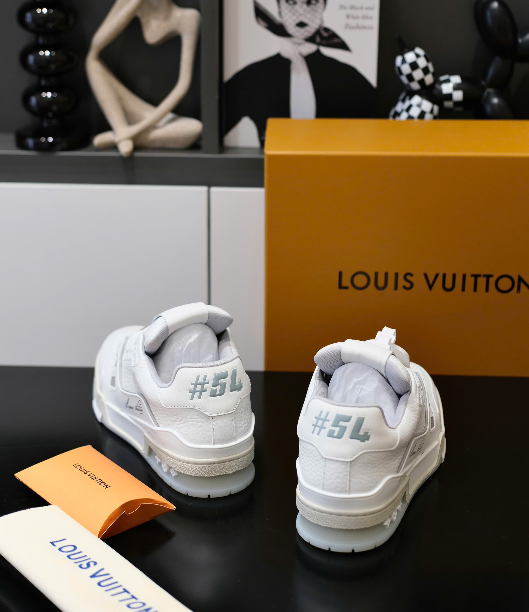 Giày sneaker Louis Vuitton LV Trắng full Like Auth Fullbox Phụ Kiện DDT
