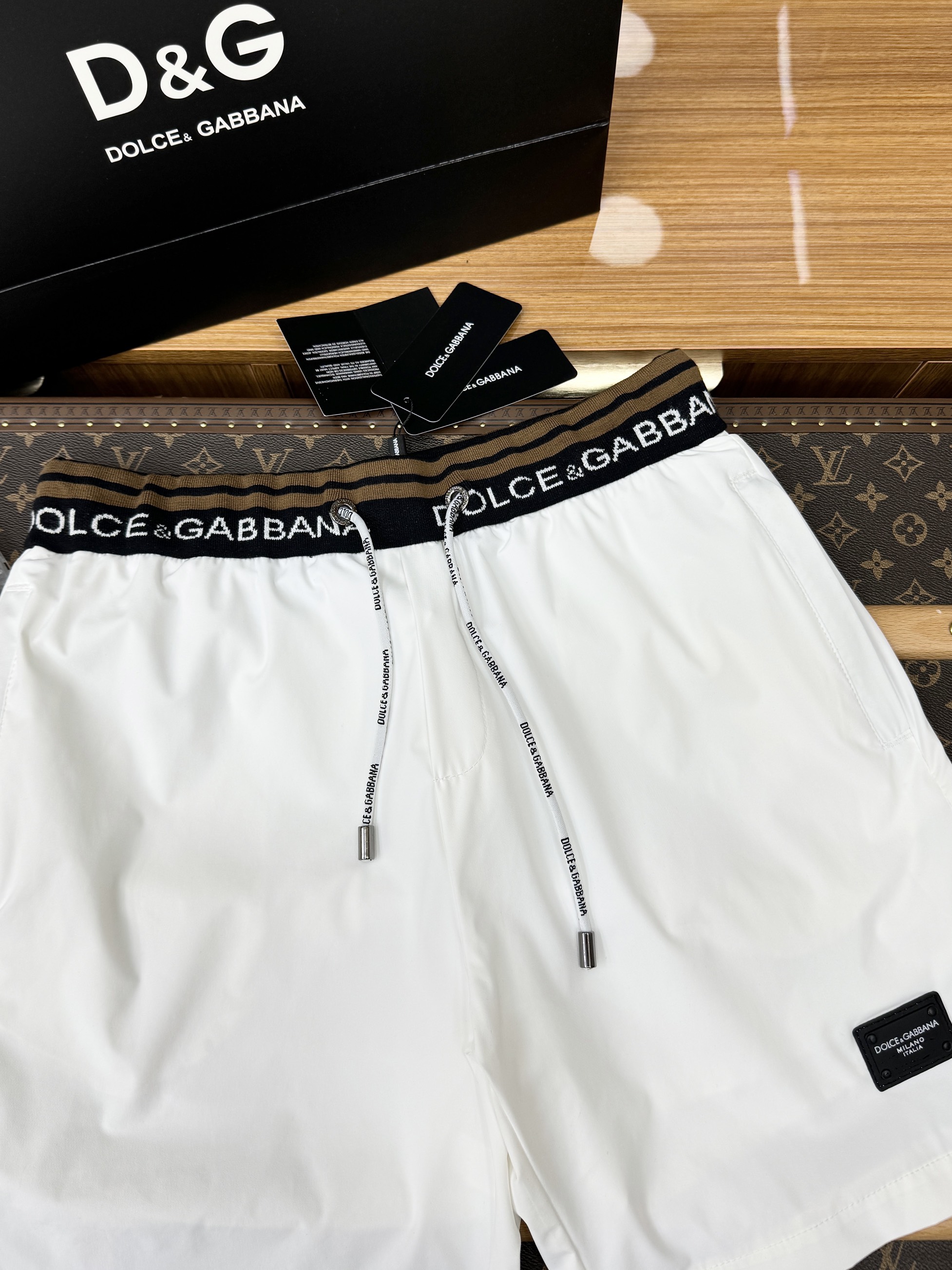 Quần short gió Dolce Gabbana DG logo tag vuông check cạp Like Auth 1-1 on web CD MK