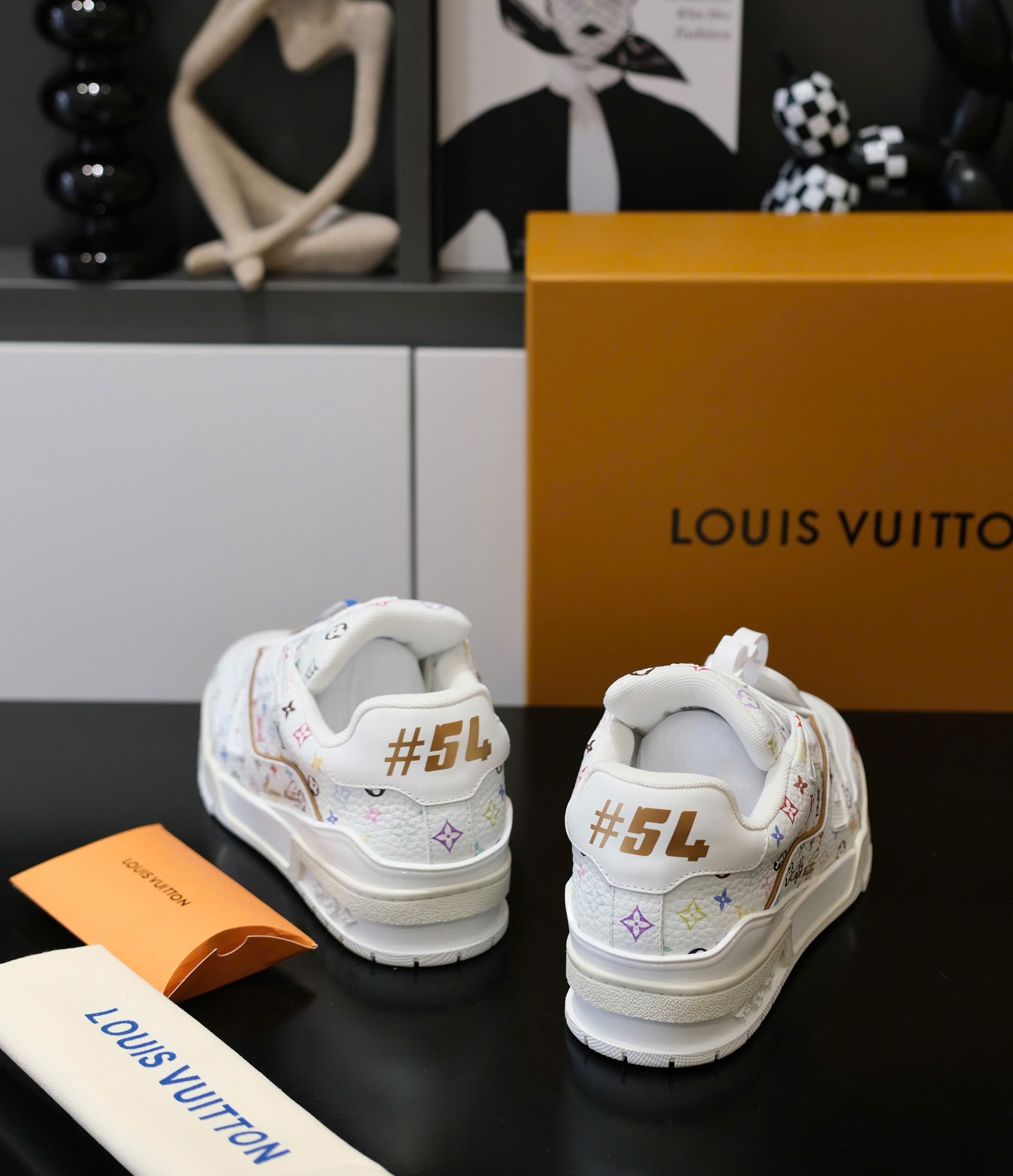 Giày sneaker Louis Vuitton LV Trắng họa tiết hoa vân màu sắc full Like Auth Fullbox Phụ Kiện DDT