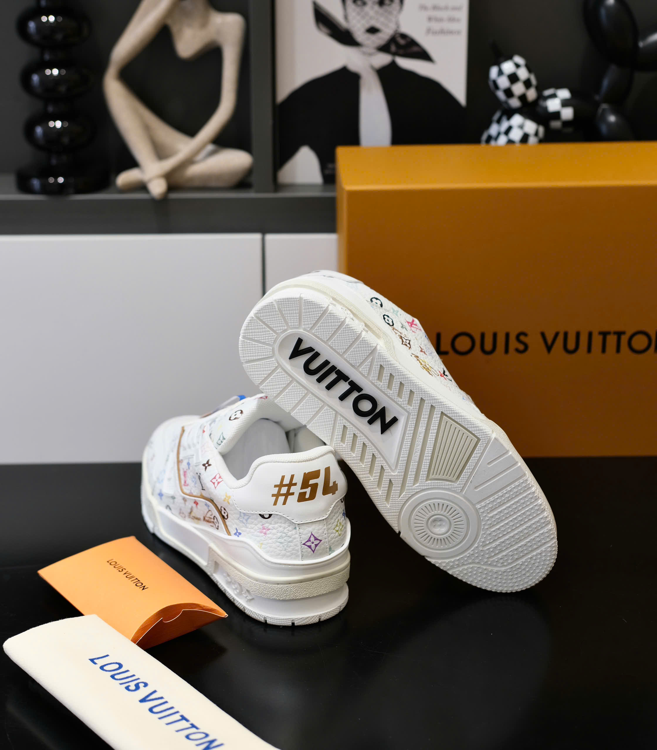 Giày sneaker Louis Vuitton LV Trắng họa tiết hoa vân màu sắc full Like Auth Fullbox Phụ Kiện DDT