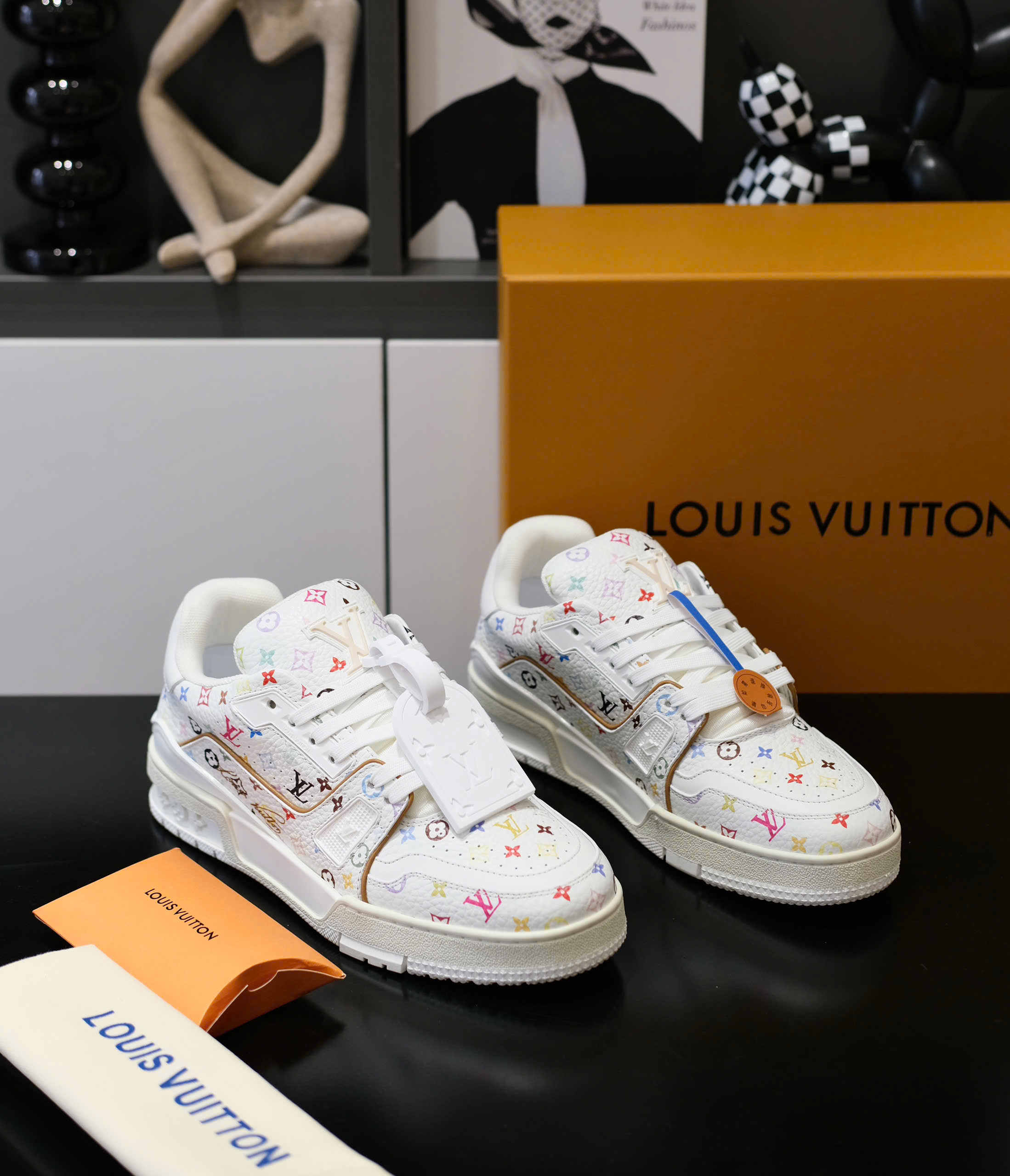 Giày sneaker Louis Vuitton LV Trắng họa tiết hoa vân màu sắc full Like Auth Fullbox Phụ Kiện DDT
