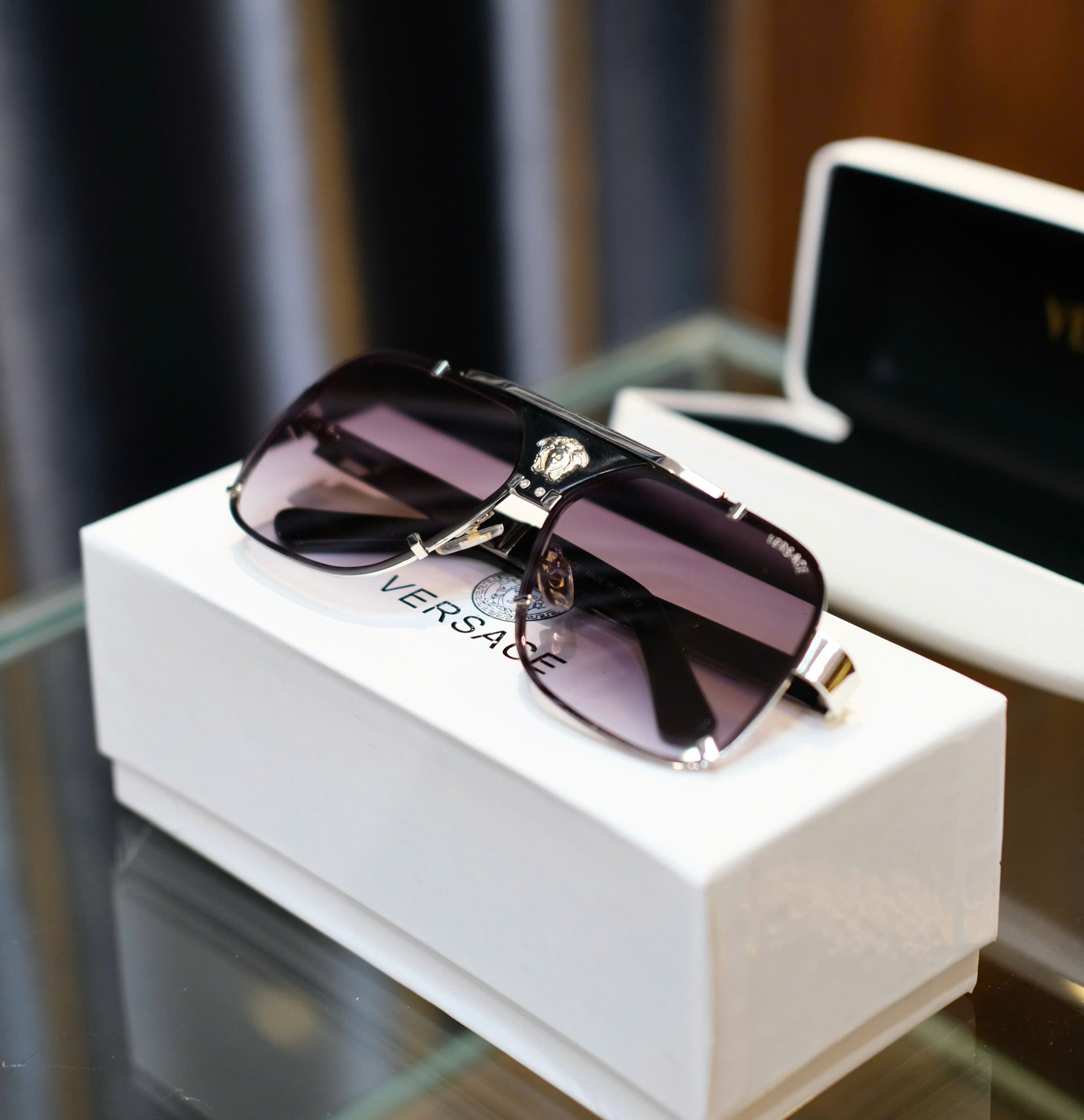 Kính mắt thời trang Versace VS Đen logo mặt Medusa Like Auth on web fullbox DDT