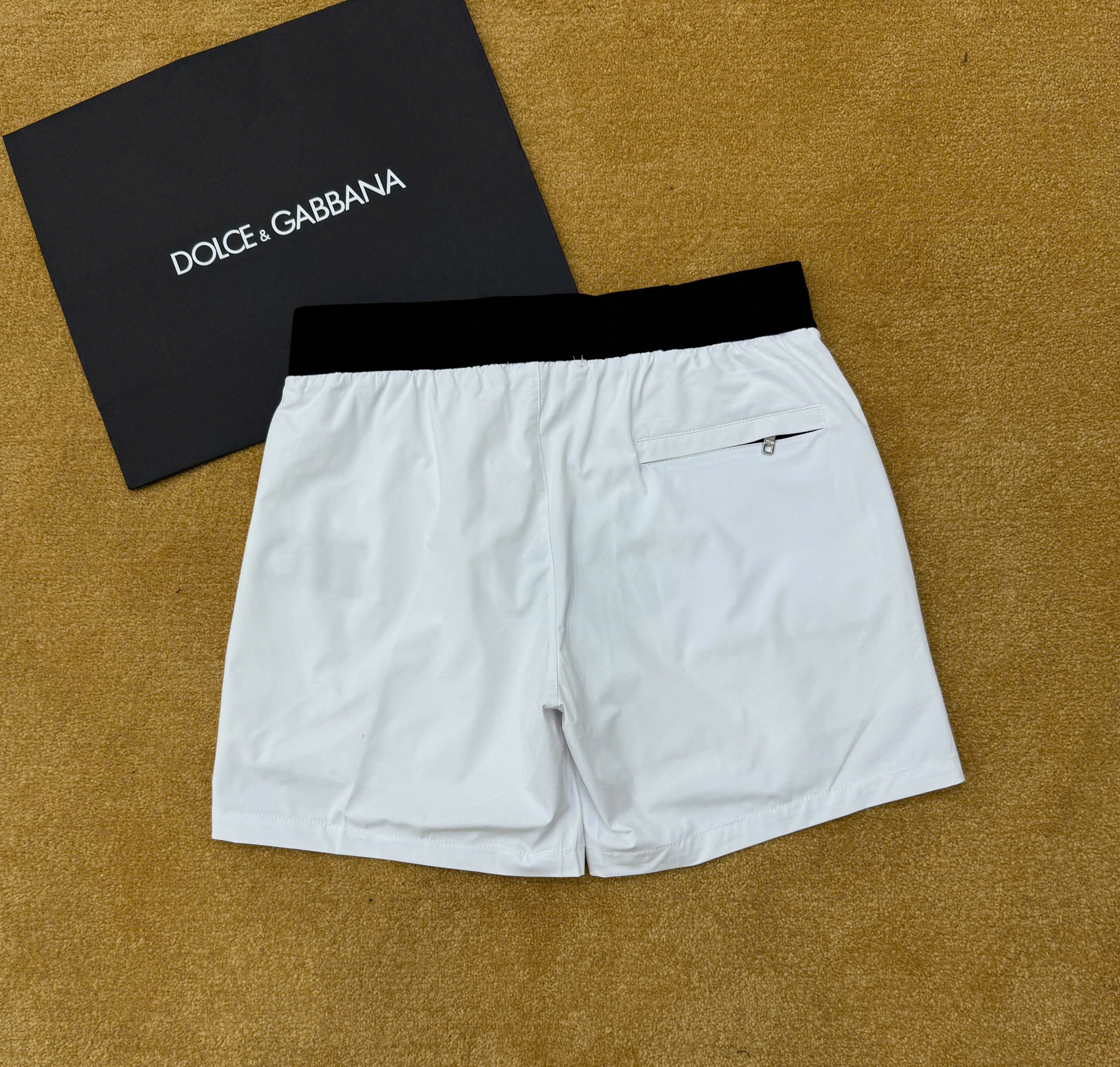 Quần short gió Dolce Gabbana DG tag vuông phối màu cạp Like Auth 1-1 on web MK