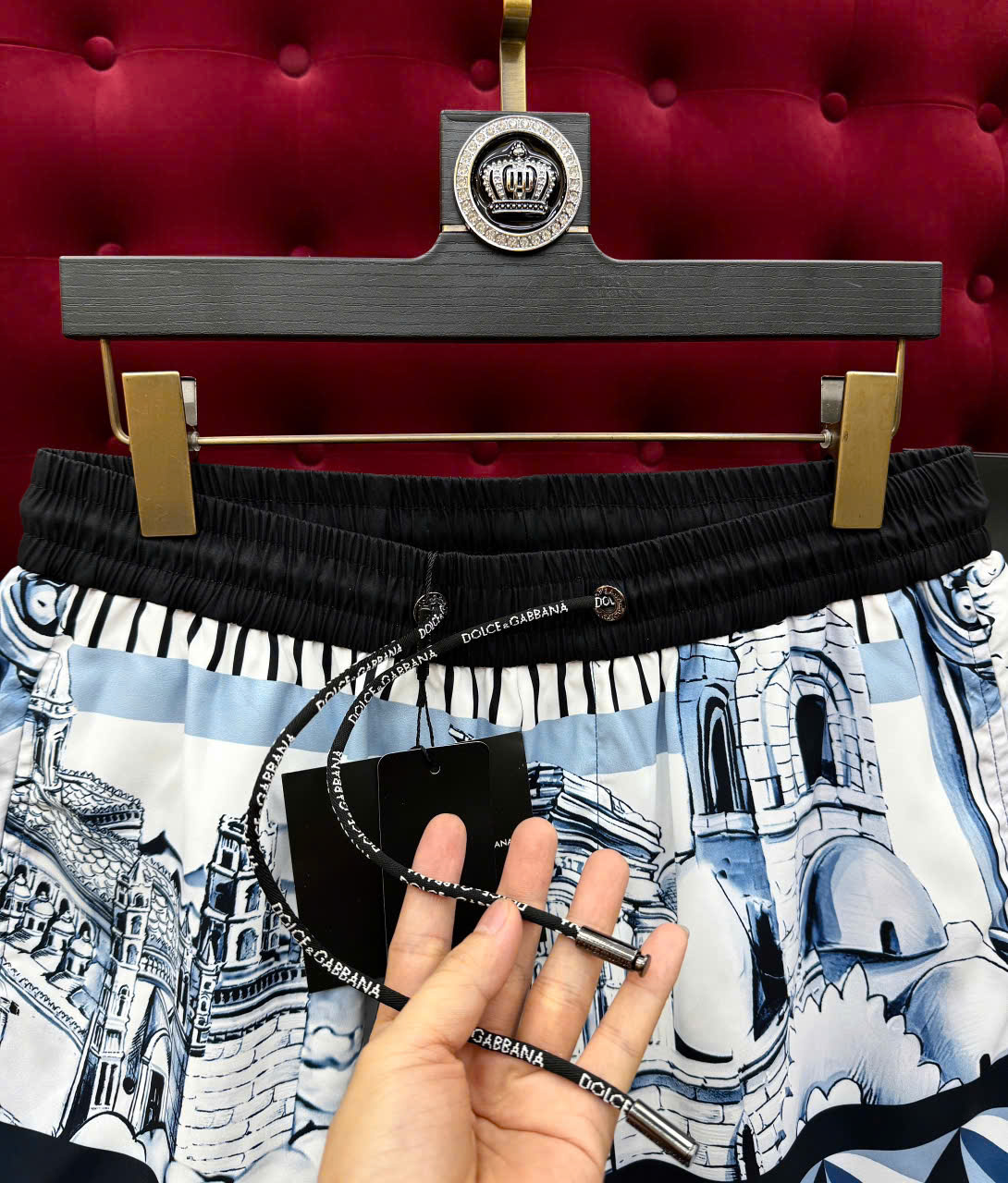 Quần short gió Dolce Gabbana DG họa tiết kẻ ô Trắng Xanh Like Auth 1-1 on web LK