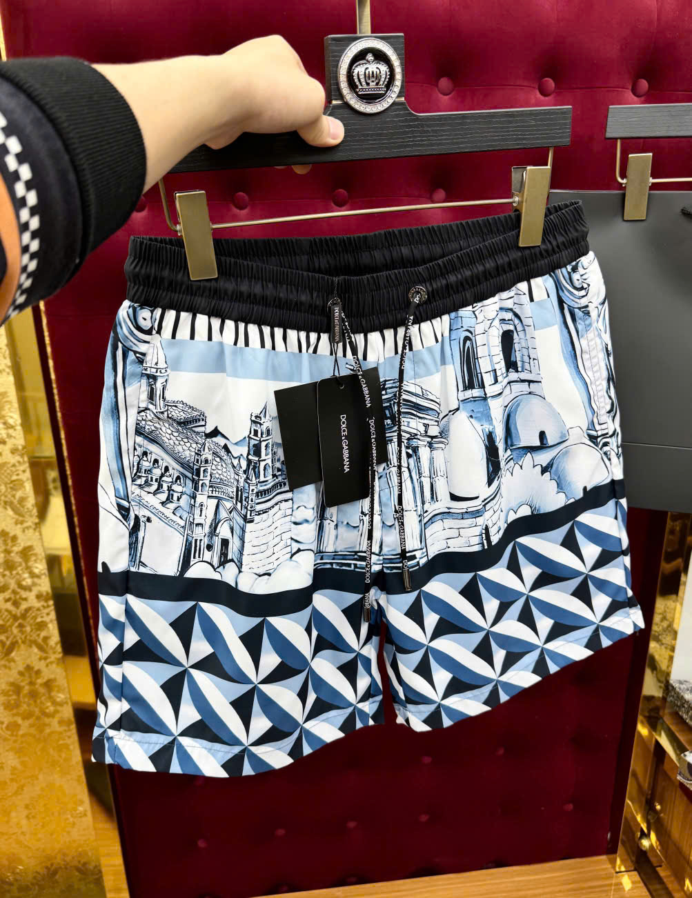Quần short gió Dolce Gabbana DG họa tiết kẻ ô Trắng Xanh Like Auth 1-1 on web LK