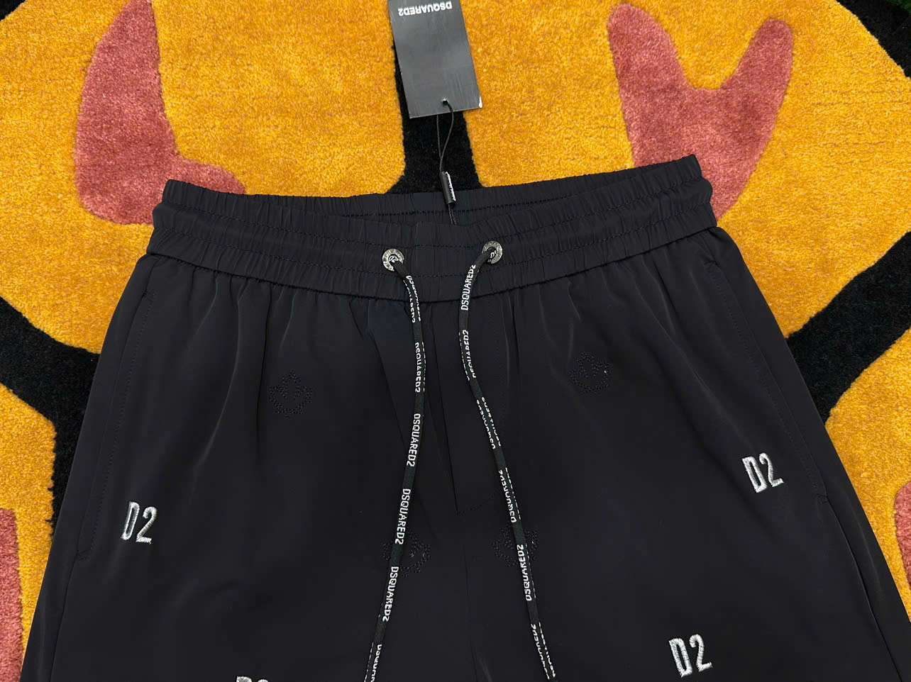 Quần short gió Dsquared2 DSQ2 Đen họa tiết logo chữ Trắng thêu nổi Like Auth 1-1 on web MK