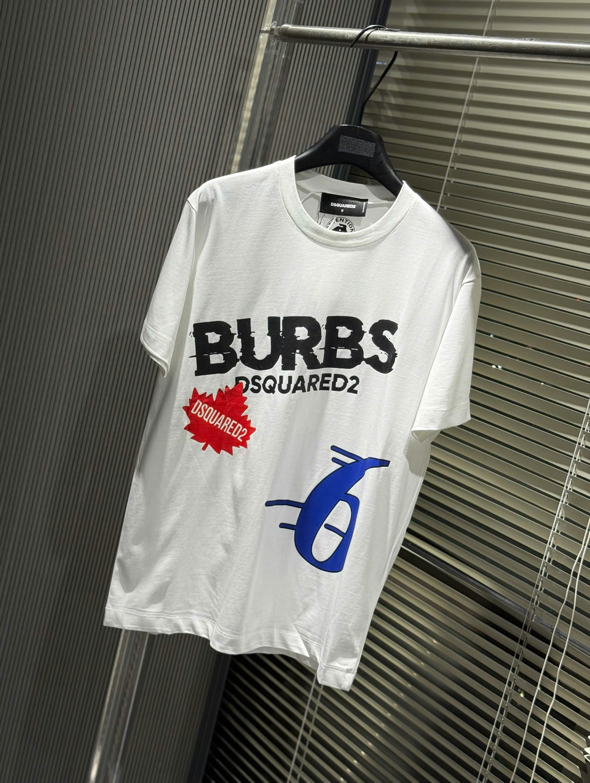 Áo phông T-shirt Dsquared2 DSQ2 họa tiết chữ số Like Auth on web NV