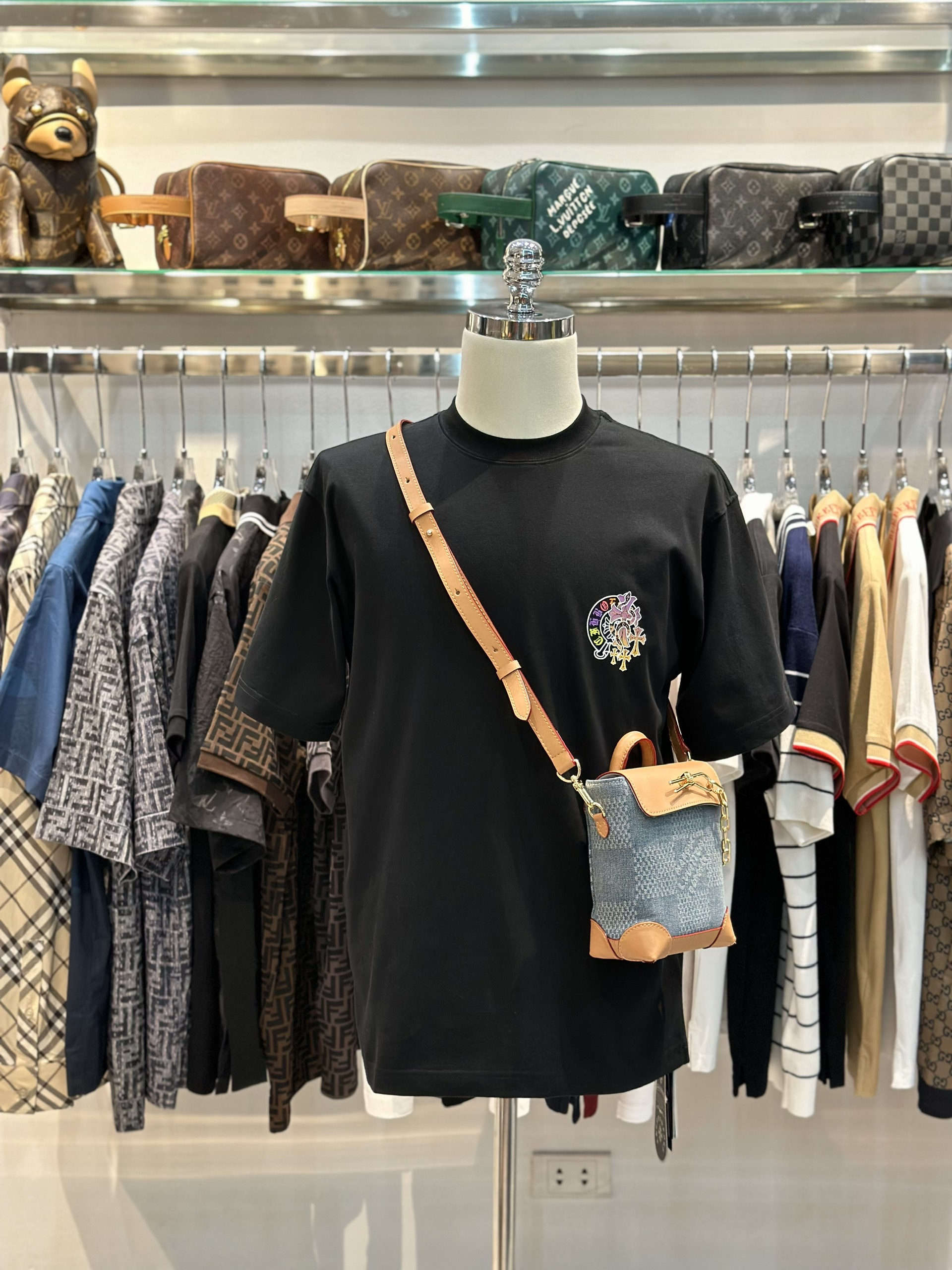Áo phông T-shirt Chrome Heart CH Đen logo chữ thập lồng Rắn màu sắc in lưng ngực Like Auth on web VTN