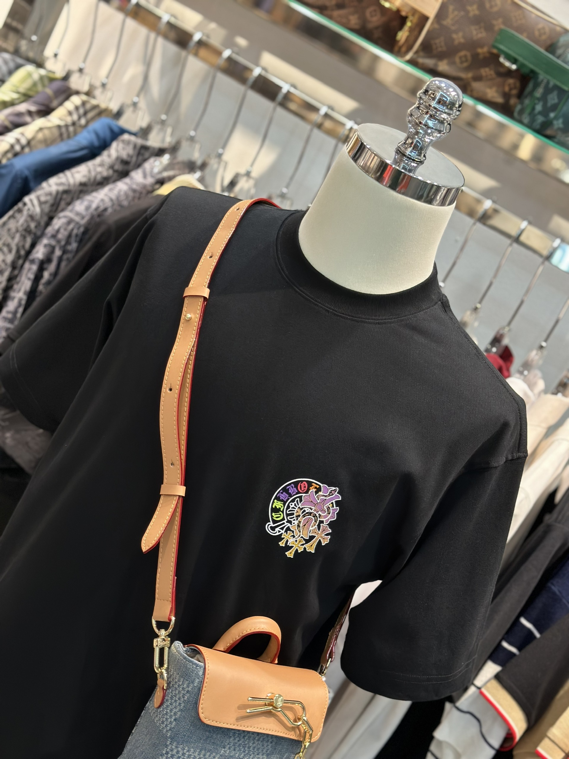 Áo phông T-shirt Chrome Heart CH Đen logo chữ thập lồng Rắn màu sắc in lưng ngực Like Auth on web VTN