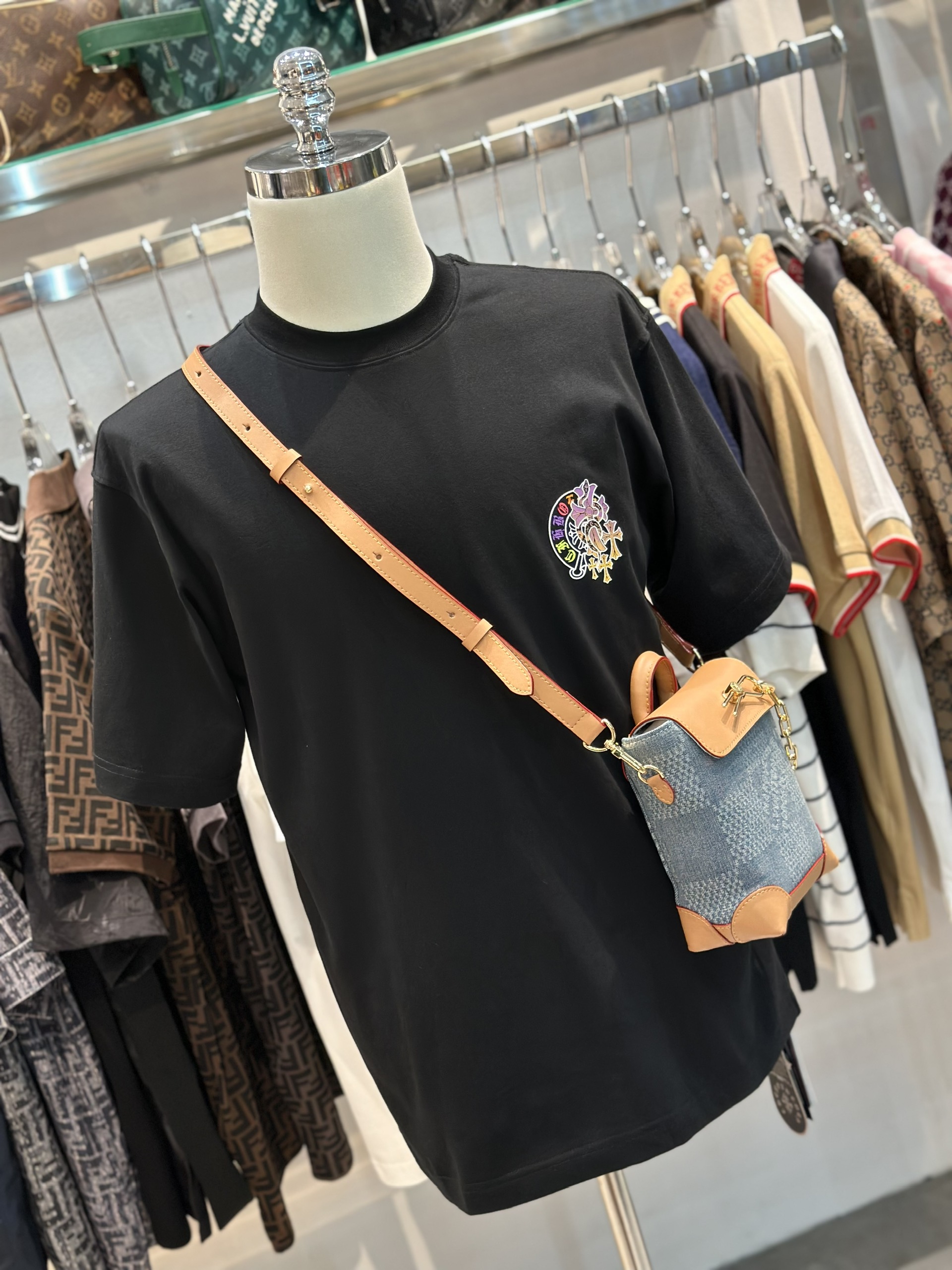 Áo phông T-shirt Chrome Heart CH Đen logo chữ thập lồng Rắn màu sắc in lưng ngực Like Auth on web VTN