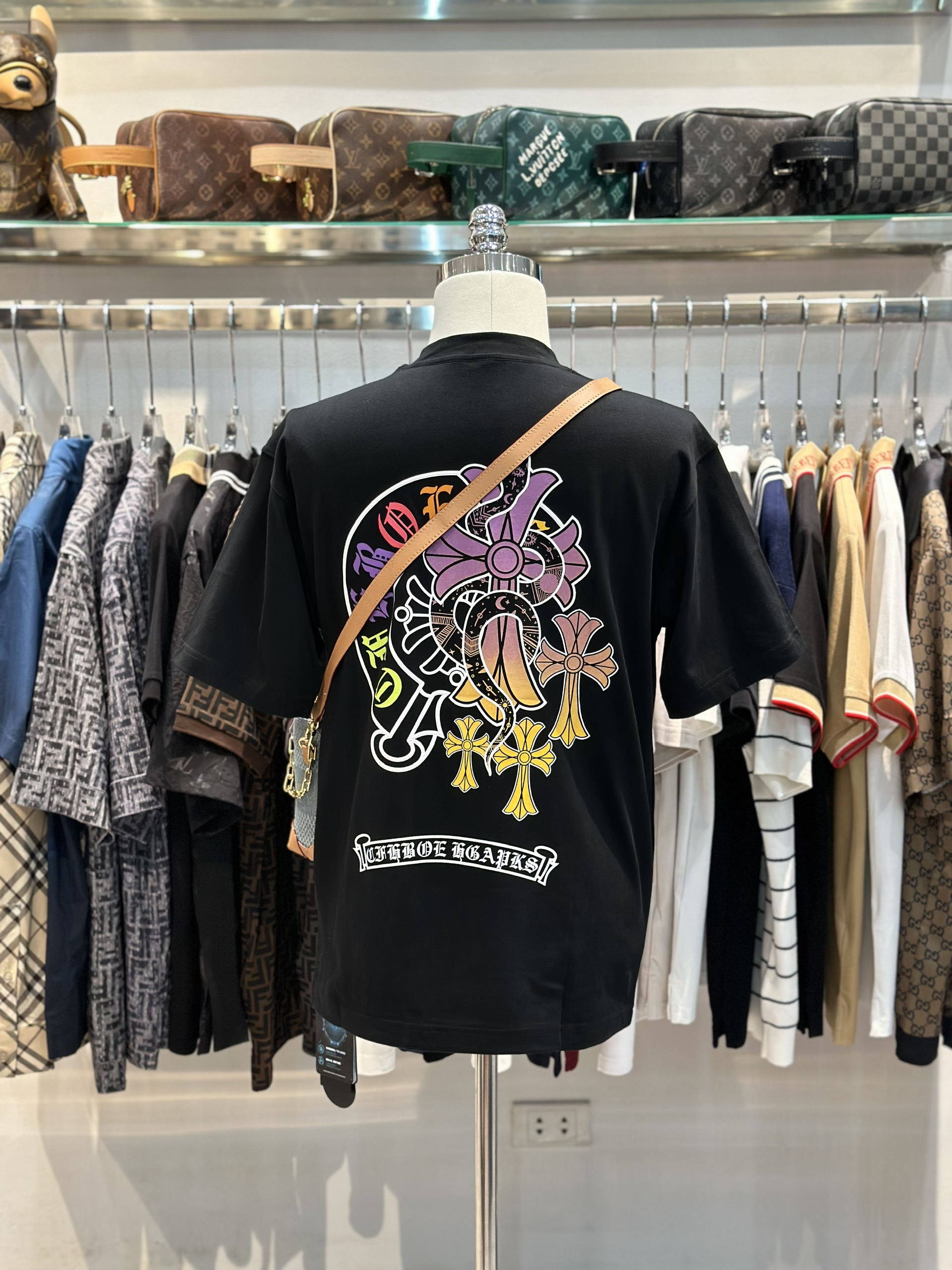 Áo phông T-shirt Chrome Heart CH Đen logo chữ thập lồng Rắn màu sắc in lưng ngực Like Auth on web VTN
