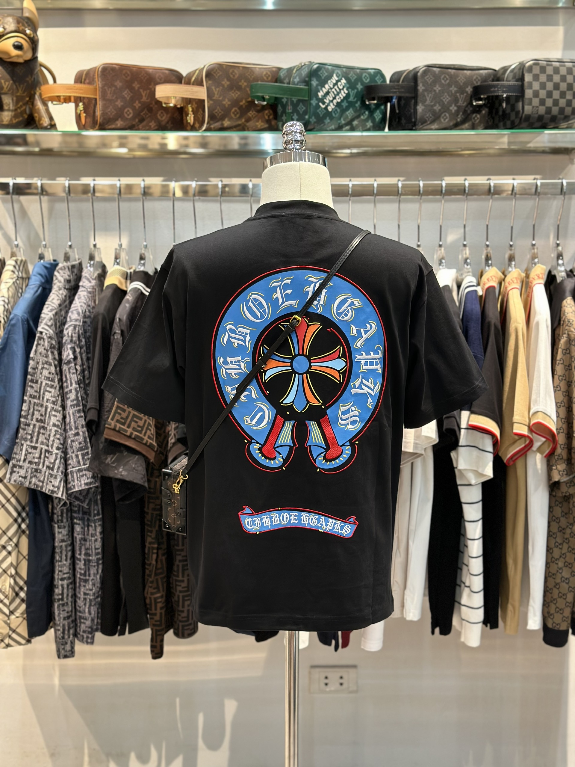 Áo phông T-shirt Chrome Heart CH Đen logo chữ thập vòng tròn Xanh phối màu sắc thêu nổi lưng ngực Like Auth on web VTN