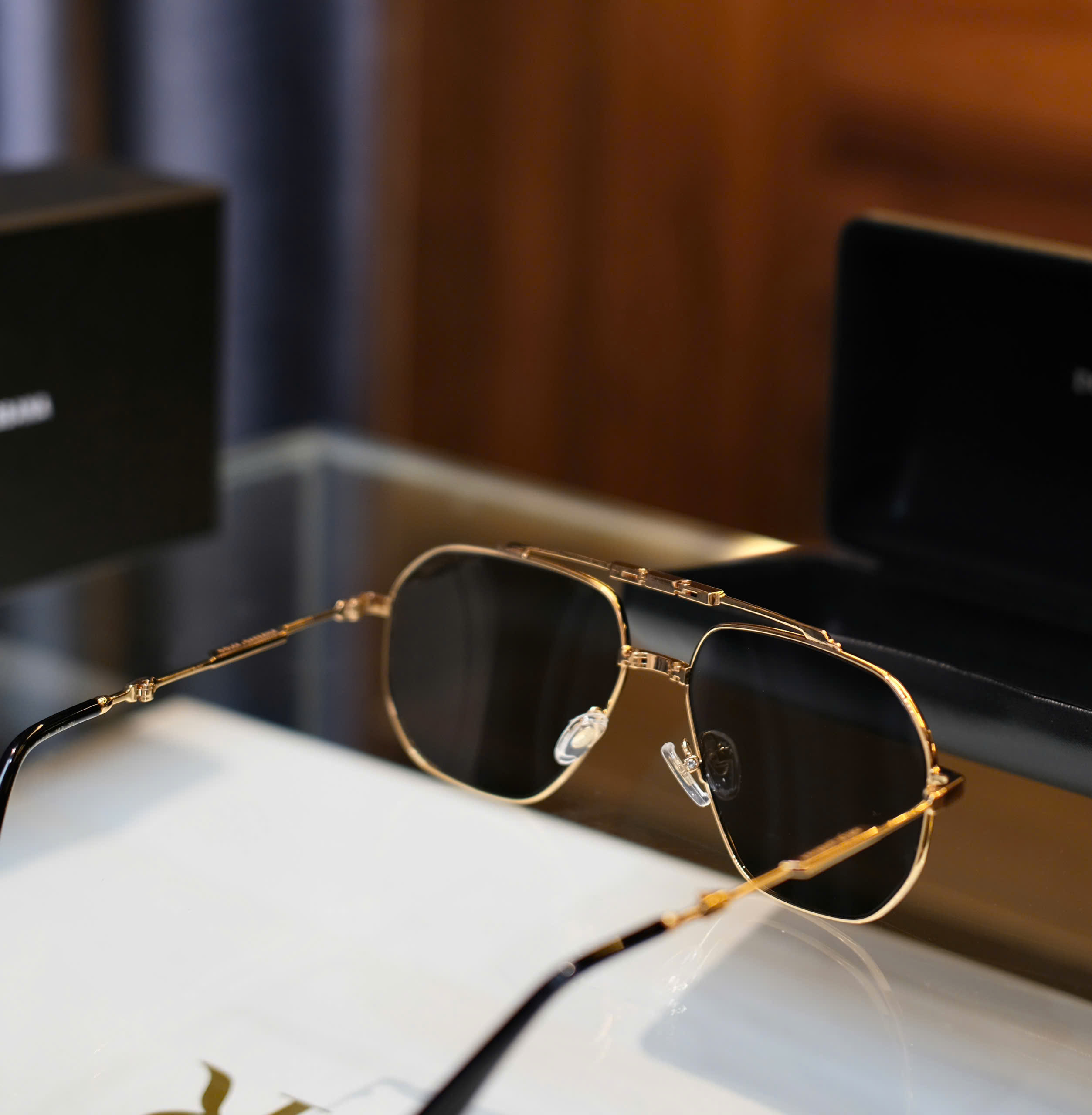 Kính mắt thời trang Dolce Gabbana DG Đen gọng kim loại Vàng đuôi Đen Like Auth on web fullbox DDT