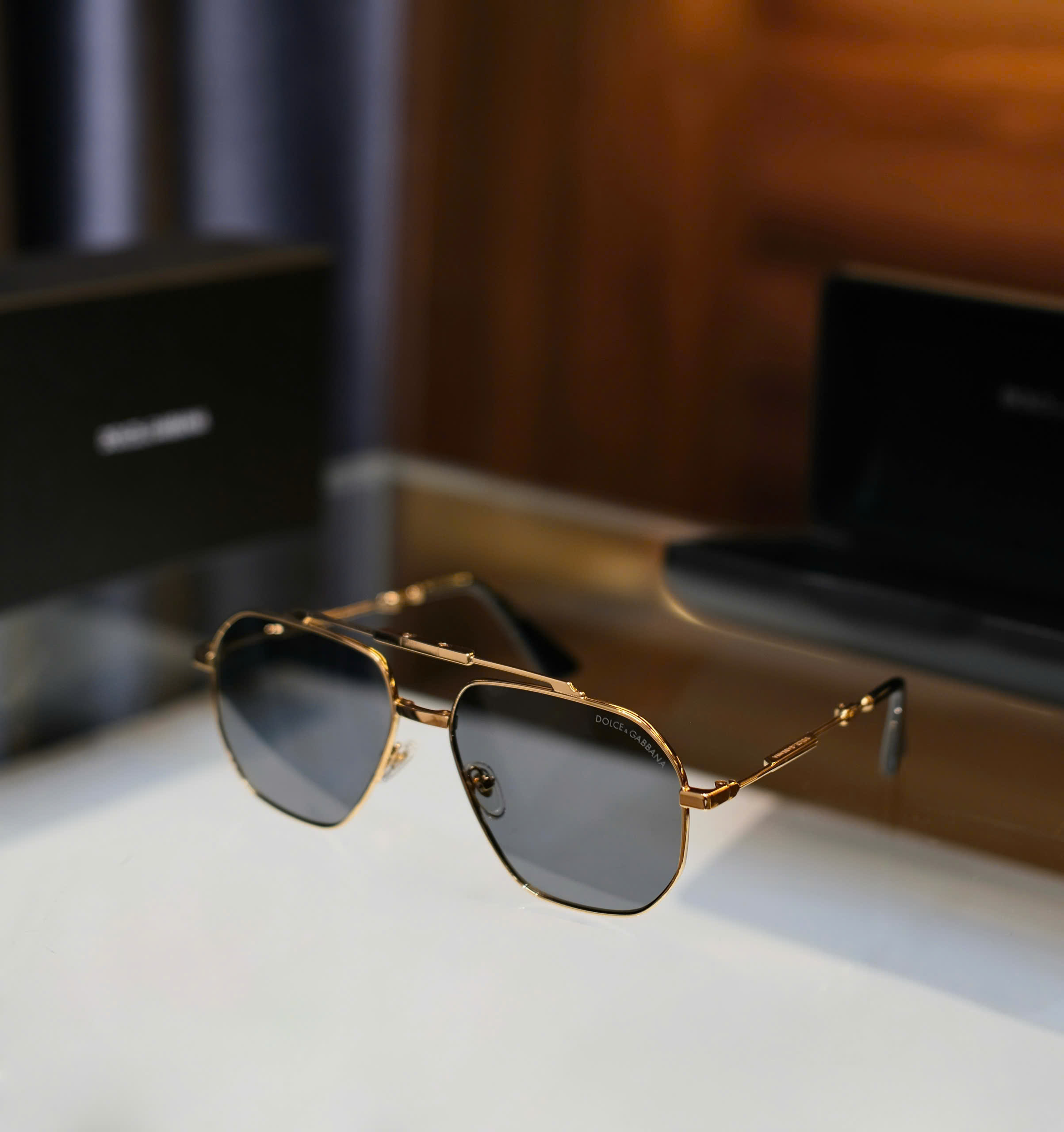 Kính mắt thời trang Dolce Gabbana DG Đen gọng kim loại Vàng đuôi Đen Like Auth on web fullbox DDT