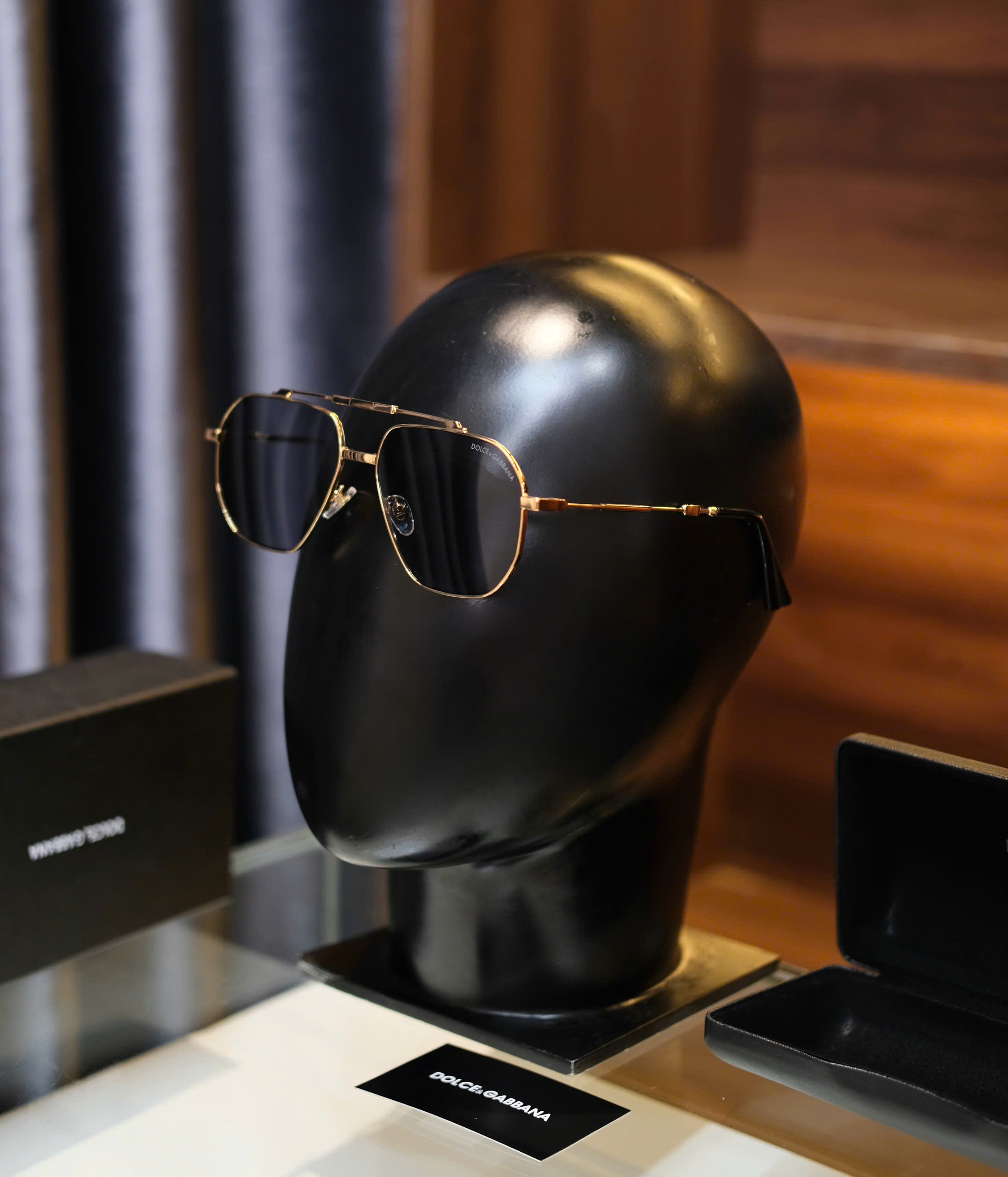 Kính mắt thời trang Dolce Gabbana DG Đen gọng kim loại Vàng đuôi Đen Like Auth on web fullbox DDT