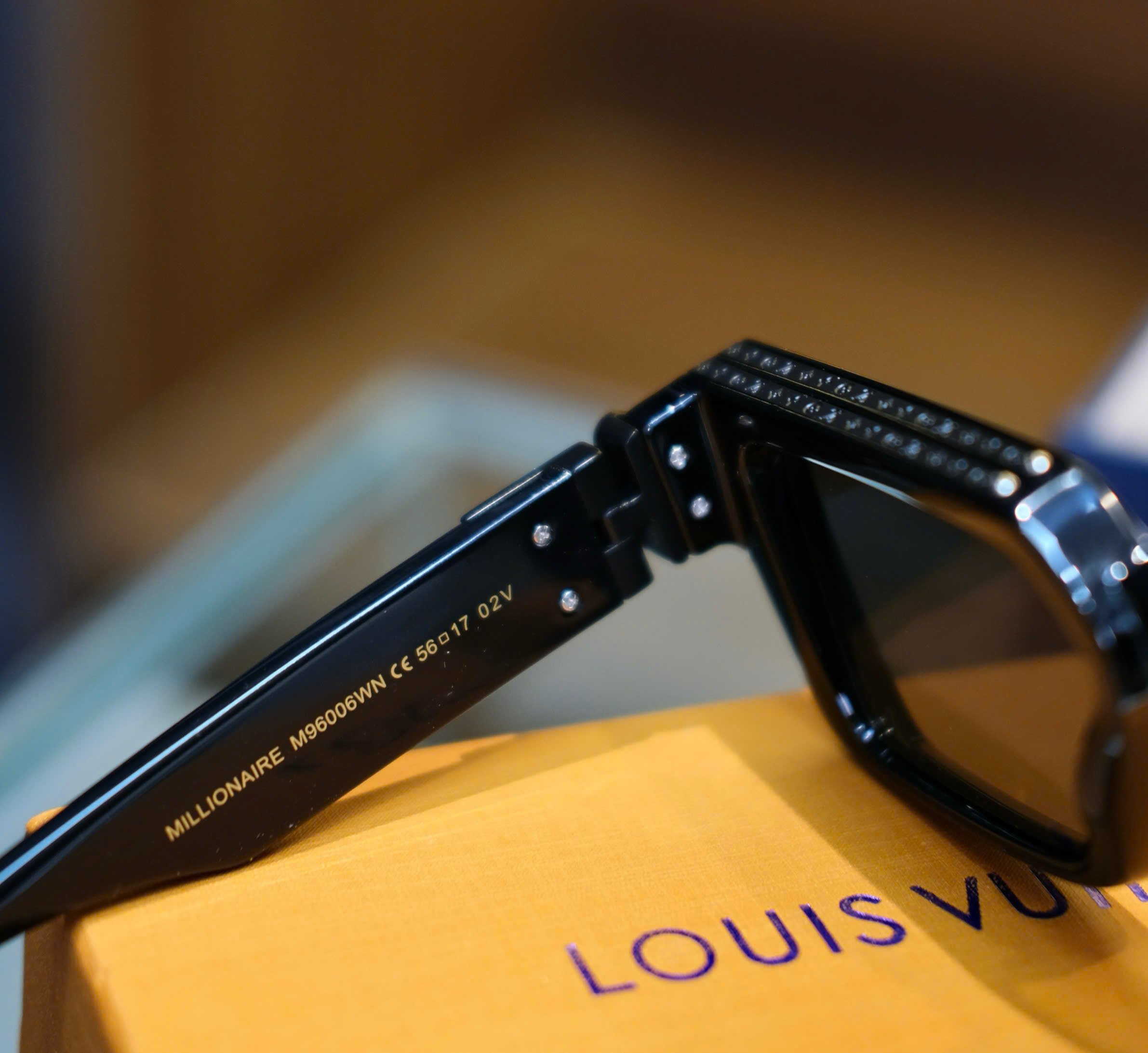Kính mắt thời trang Louis Vuitton LV Đen phối hoa vân viền logo gọng Like Auth on web fullbox DDT