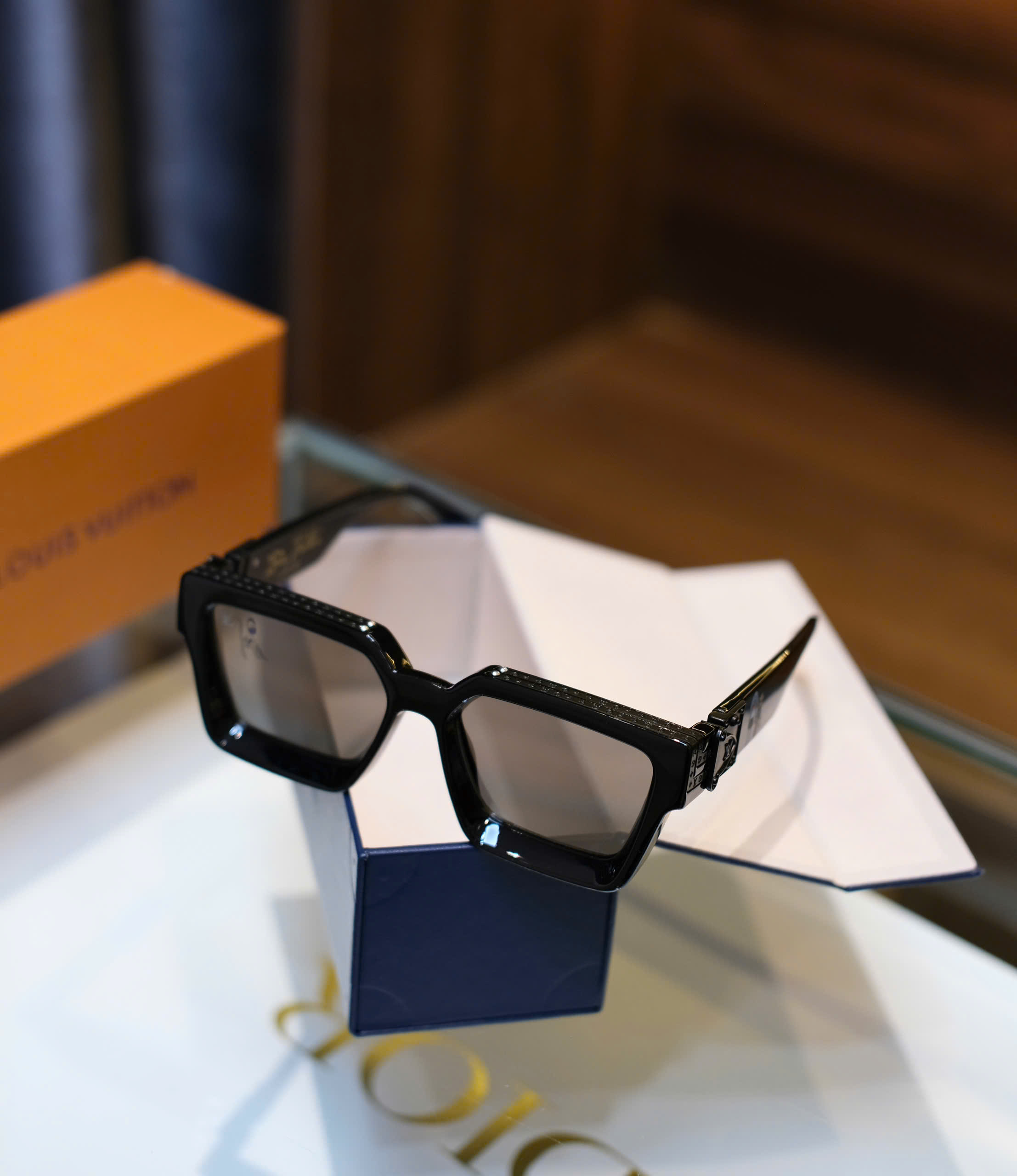 Kính mắt thời trang Louis Vuitton LV Đen phối hoa vân viền logo gọng Like Auth on web fullbox DDT