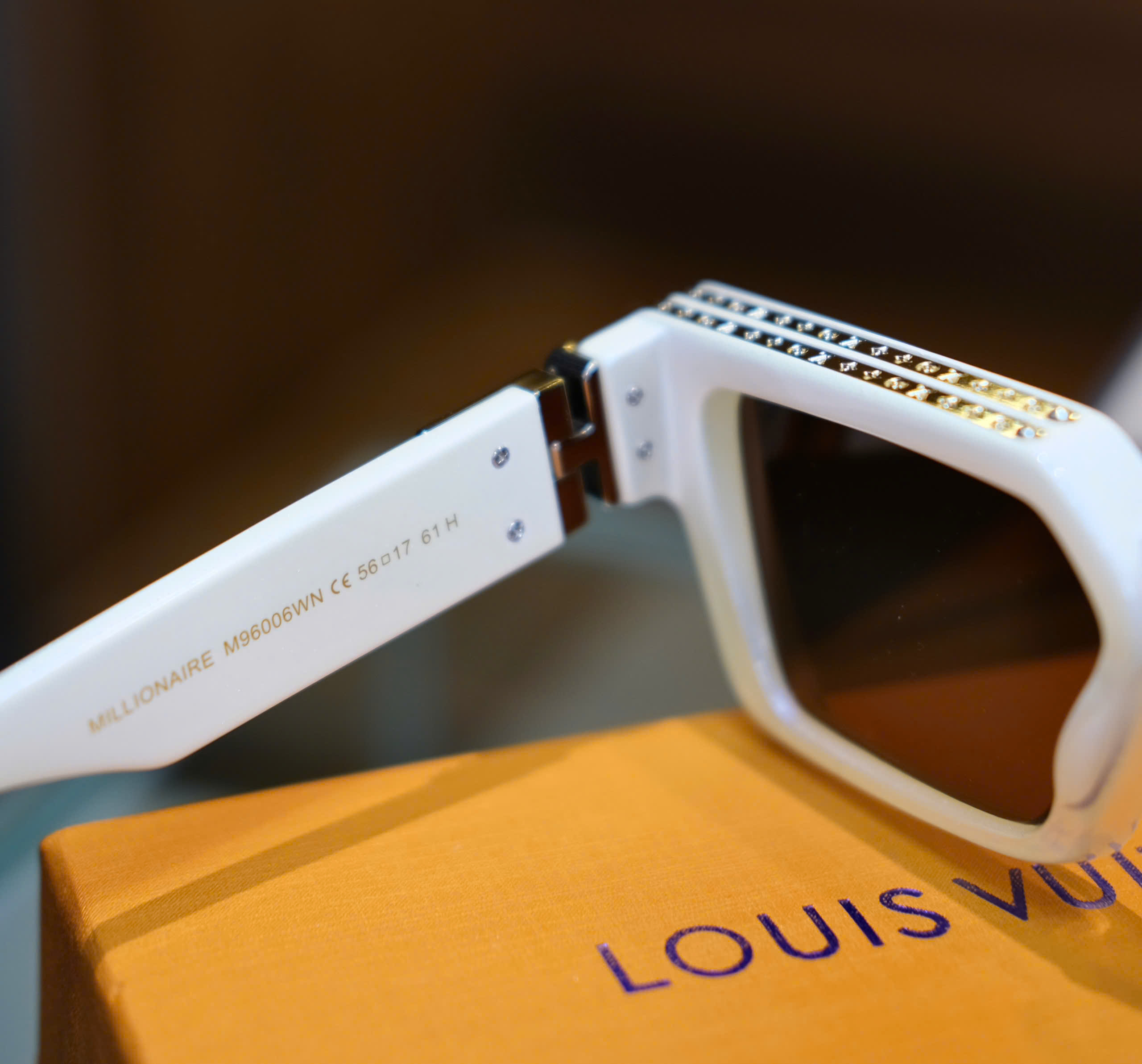 Kính mắt thời trang Louis Vuitton LV Trắng mắt Đen phối hoa vân viền logo gọng Like Auth on web fullbox DDT