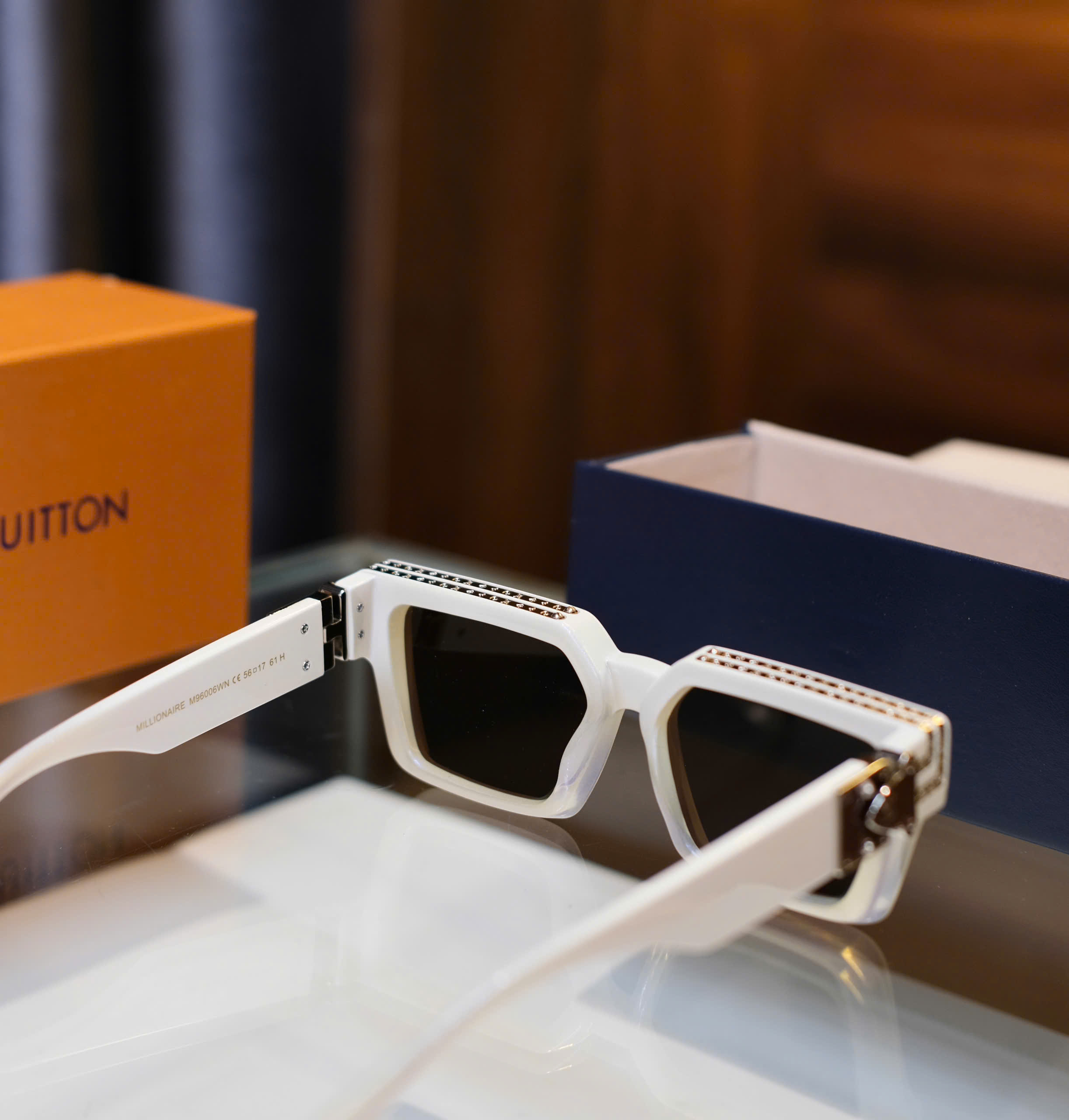 Kính mắt thời trang Louis Vuitton LV Trắng mắt Đen phối hoa vân viền logo gọng Like Auth on web fullbox DDT