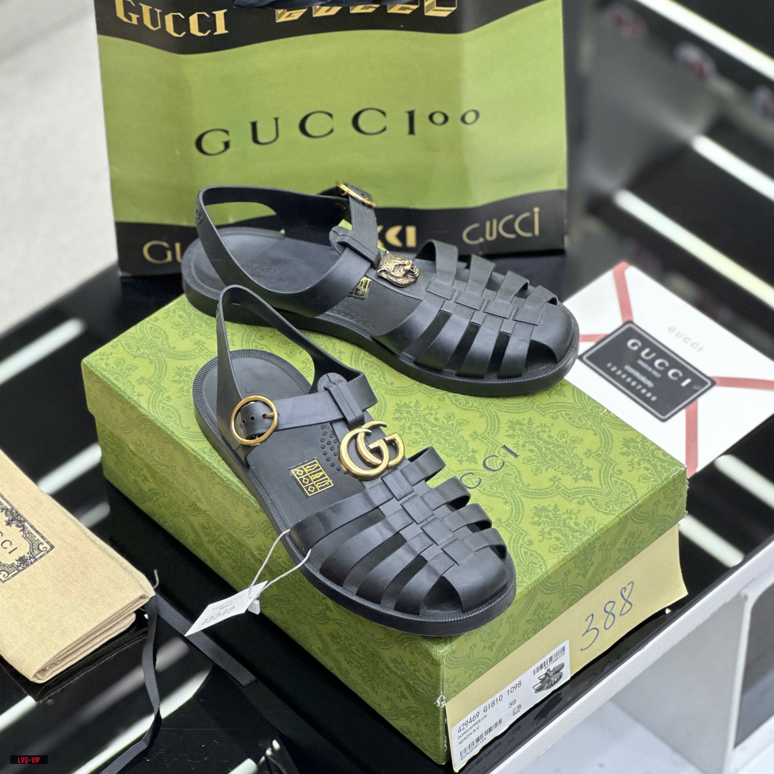 Dép rọ sandal Gucci GC Đen lì logo chữ Hổ Vàng Like Auth on web fullbox bill thẻ LVQ