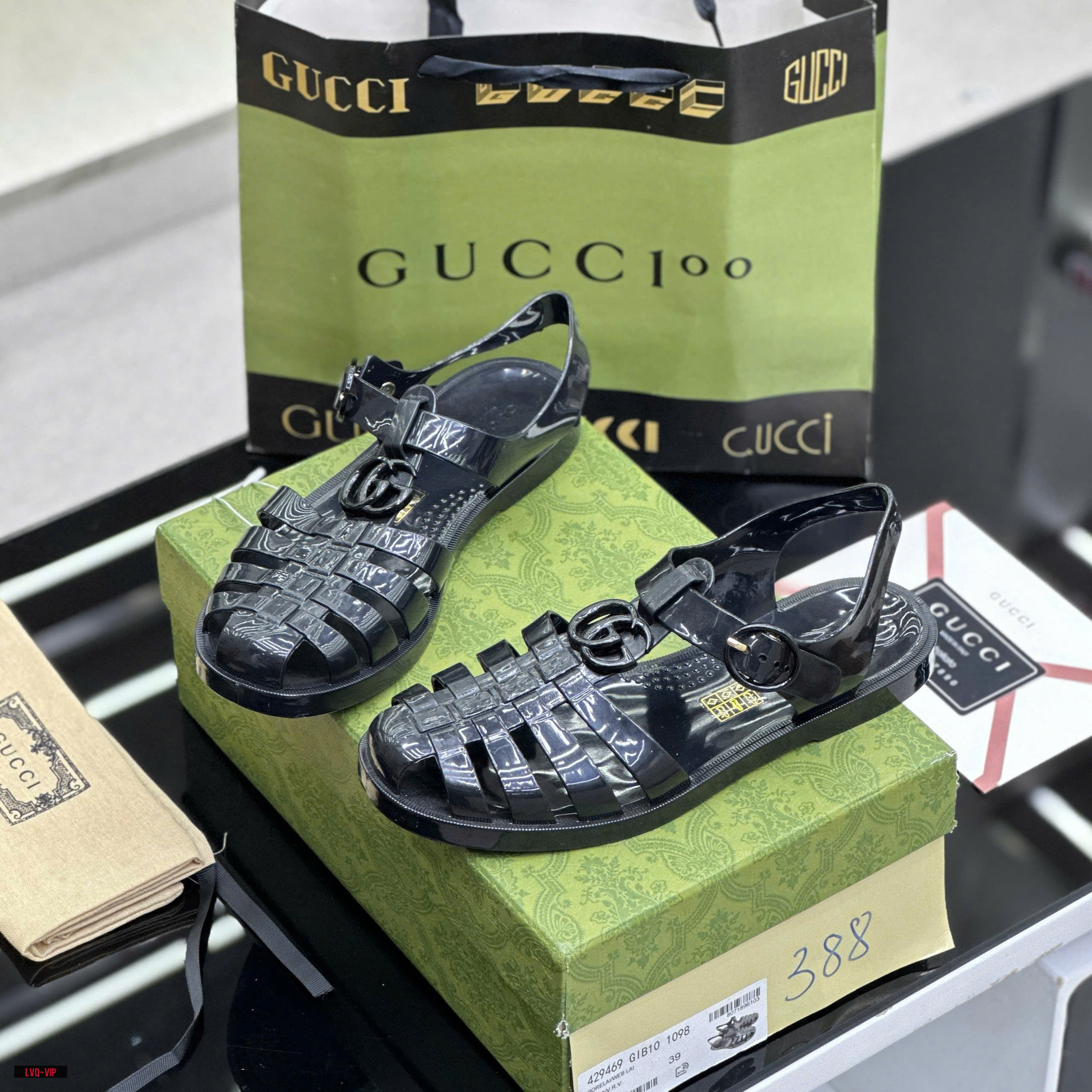 Dép rọ sandal Gucci GC Đen bóng logo chữ Like Auth on web fullbox bill thẻ LVQ