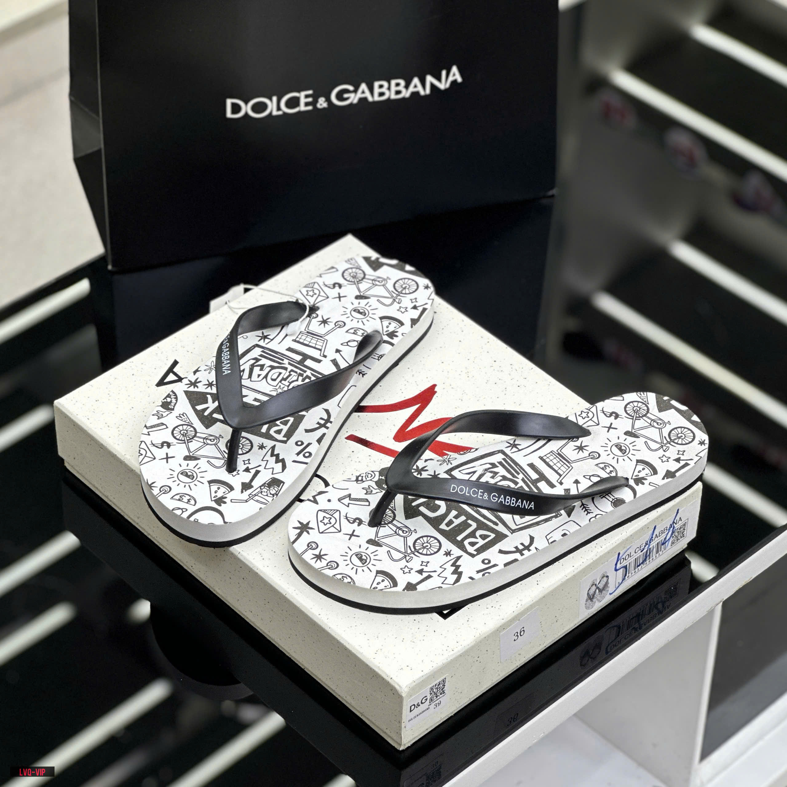 Dép tông, xỏ ngón Dolce Gabbana DG Trắng họa tiết logo chữ Black Friday full đế Like Auth on web fullbox bill thẻ LVQ