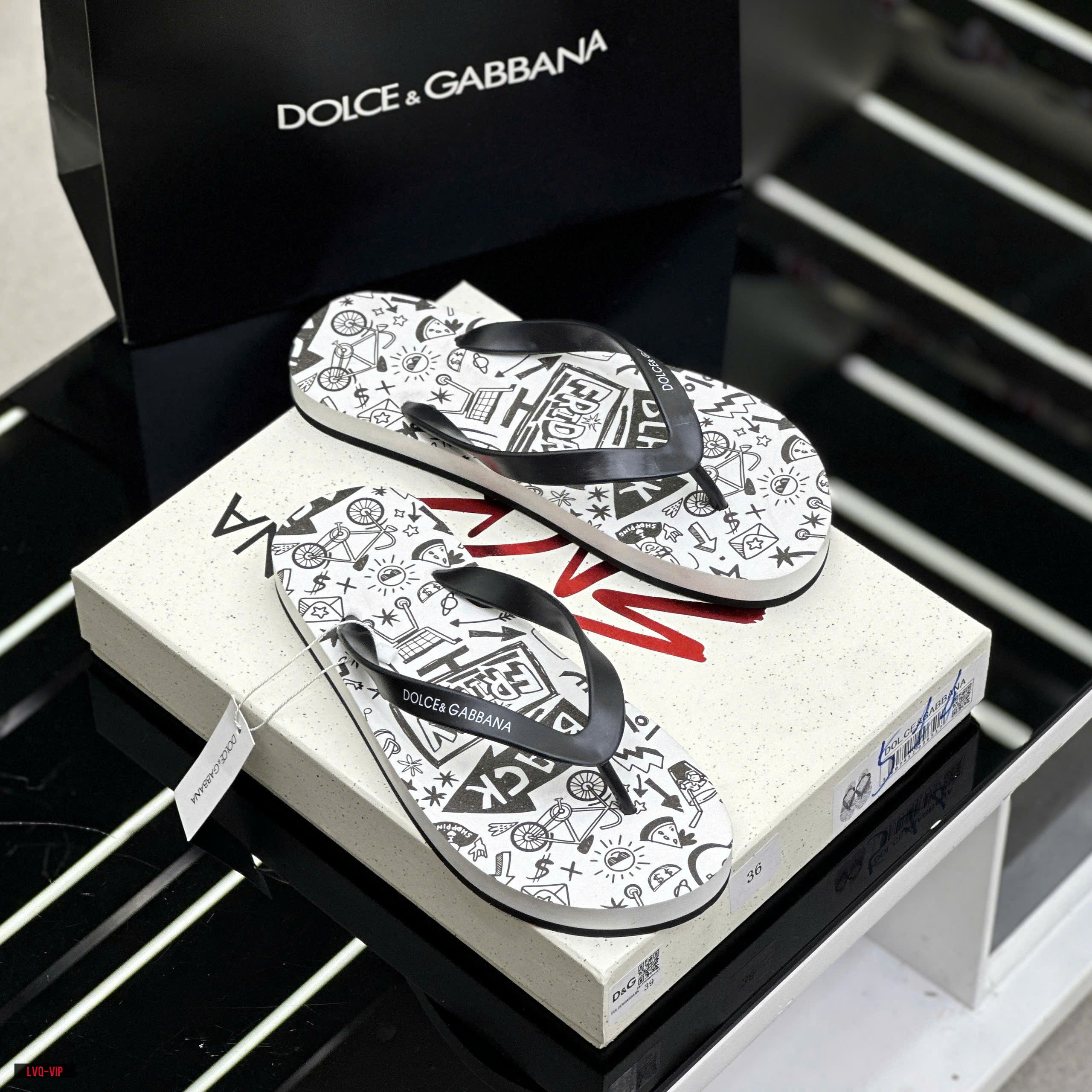 Dép tông, xỏ ngón Dolce Gabbana DG Trắng họa tiết logo chữ Black Friday full đế Like Auth on web fullbox bill thẻ LVQ