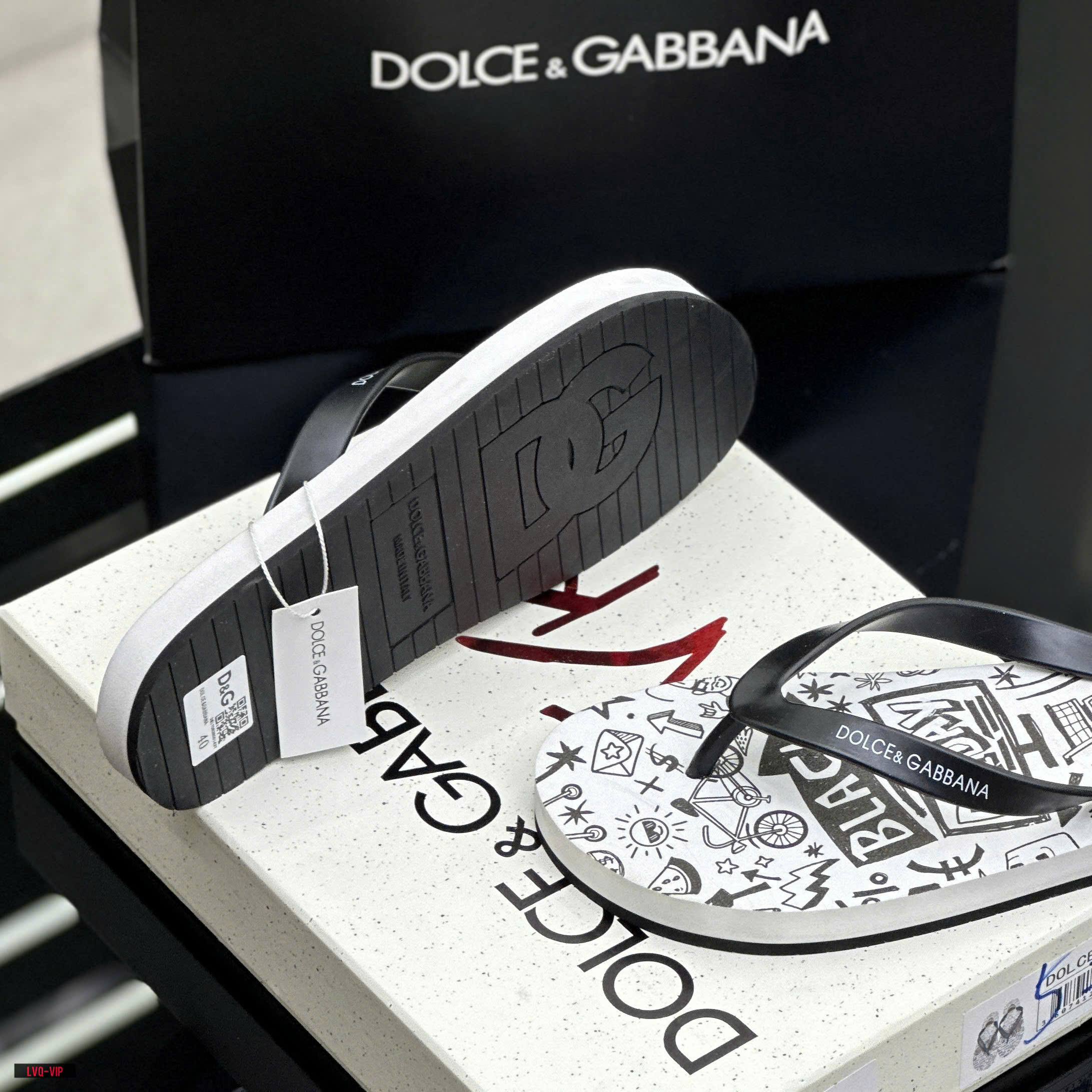 Dép tông, xỏ ngón Dolce Gabbana DG Trắng họa tiết logo chữ Black Friday full đế Like Auth on web fullbox bill thẻ LVQ