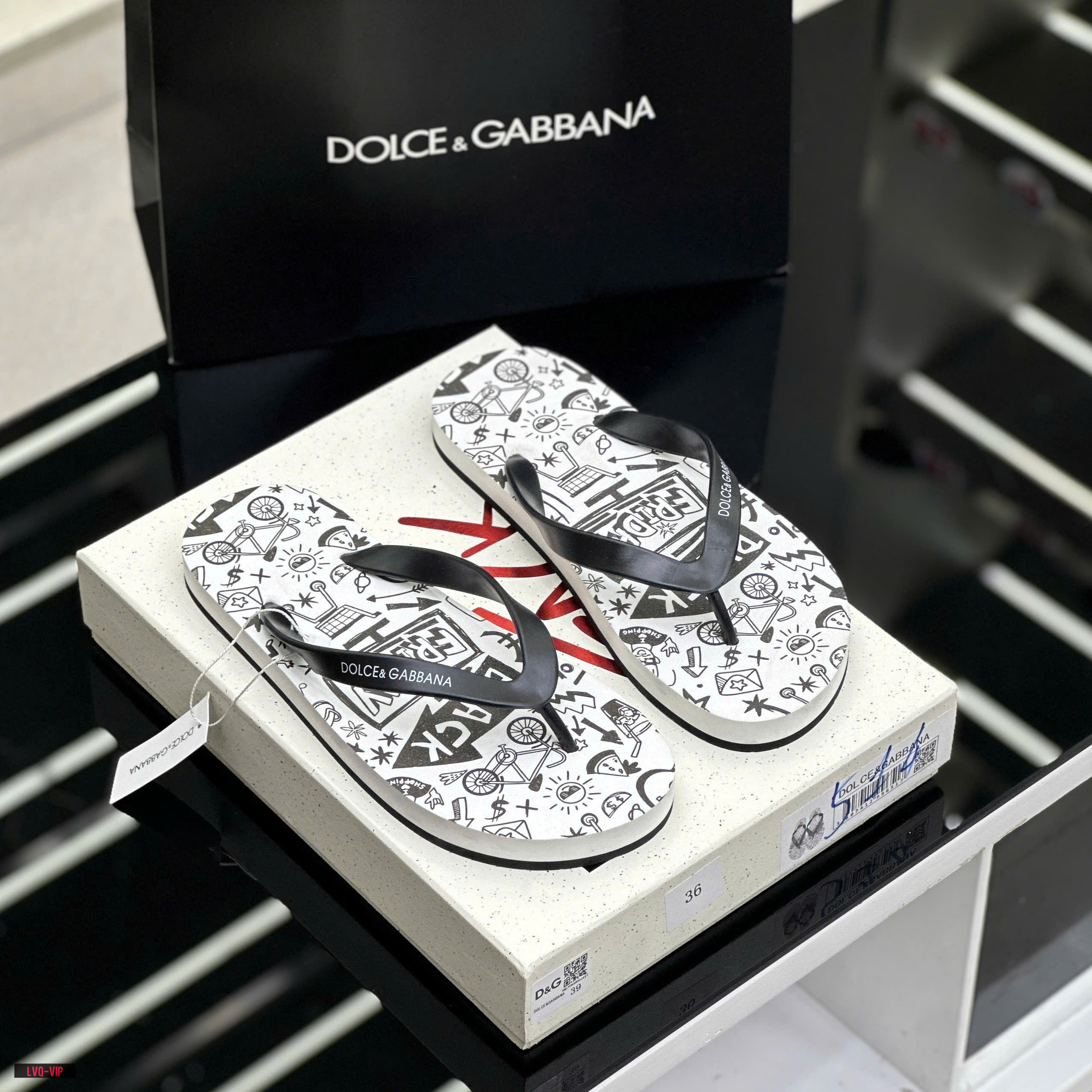 Dép tông, xỏ ngón Dolce Gabbana DG Trắng họa tiết logo chữ Black Friday full đế Like Auth on web fullbox bill thẻ LVQ