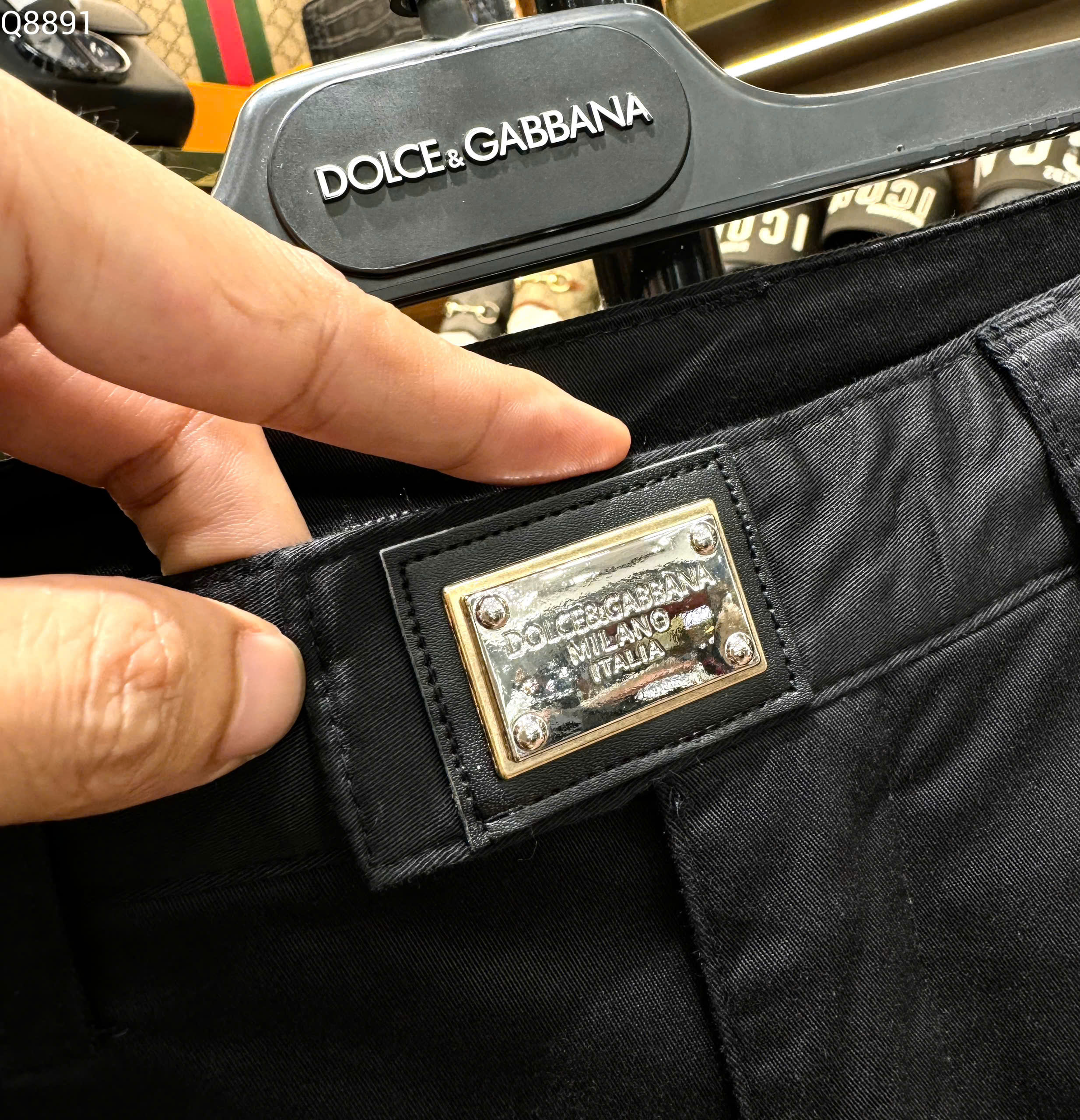 Quần dài kaki Dolce Gabbana DG Đen trơn logo tag vuông cạp Like Auth 1-1 on web MK