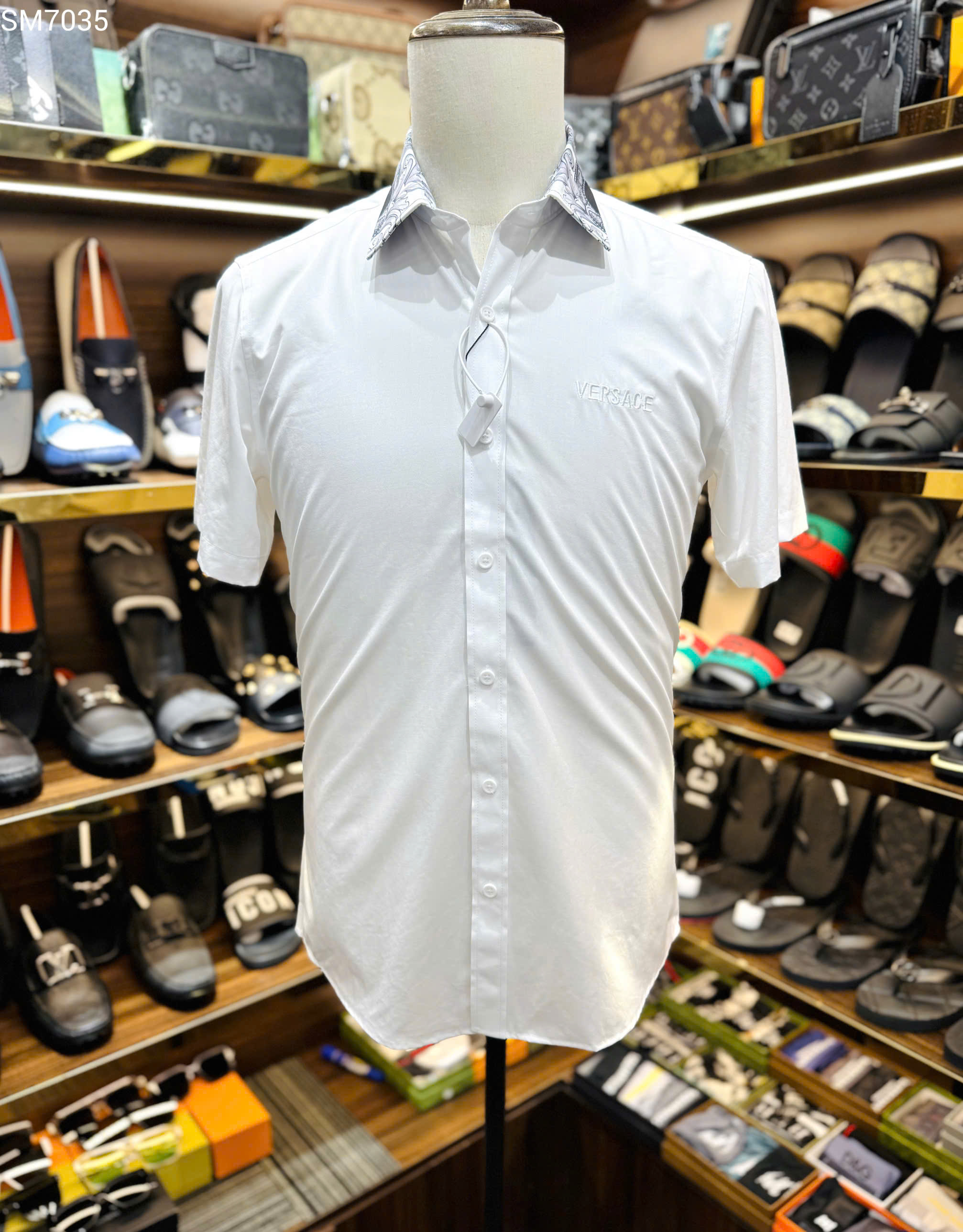 Áo sơ mi cộc tay Versace VS trơn phối hoa văn cổ Like Auth on web MK