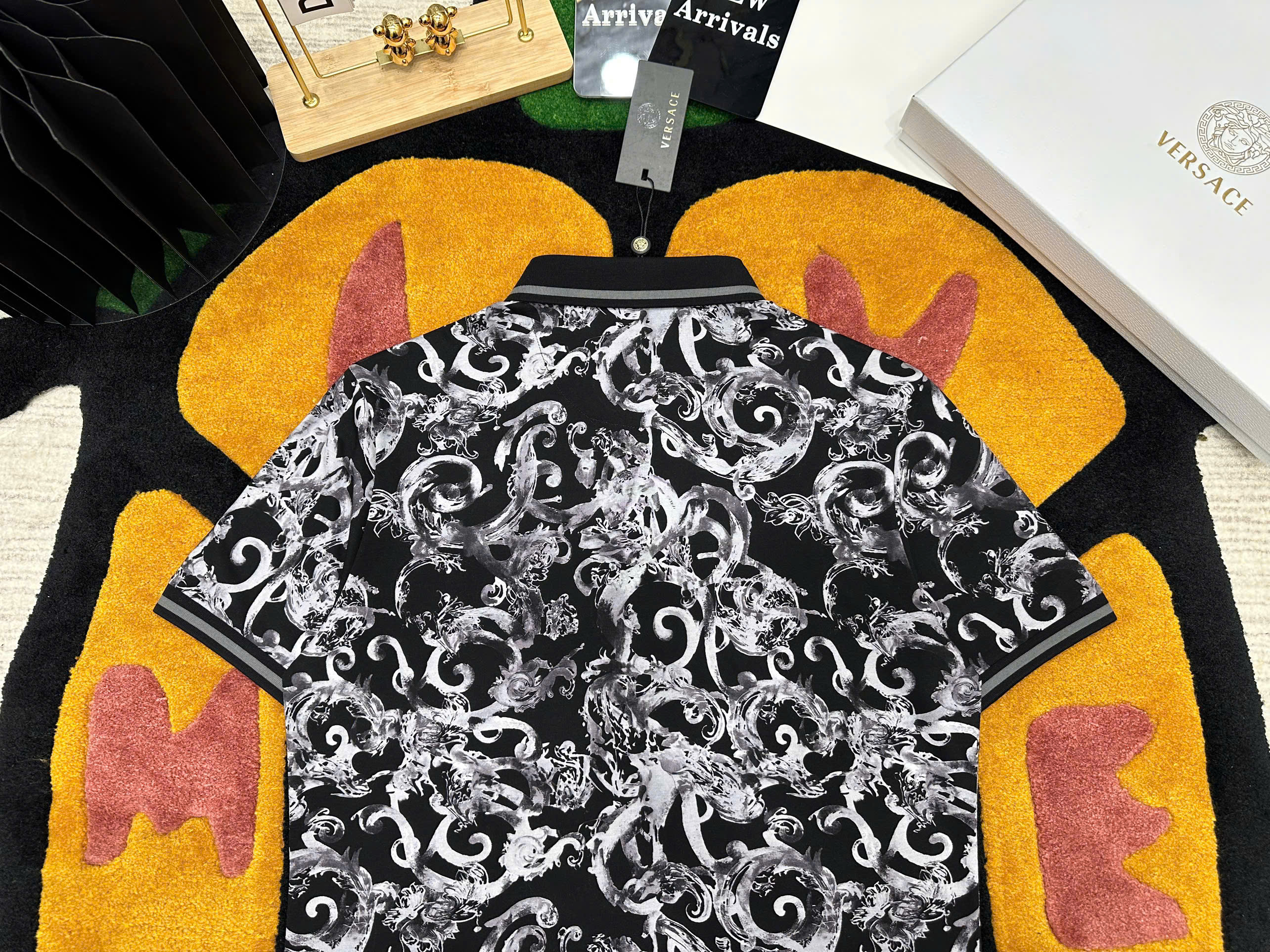 Áo polo Versace VS họa tiết Đen Trắng Like Auth 1-1 on web