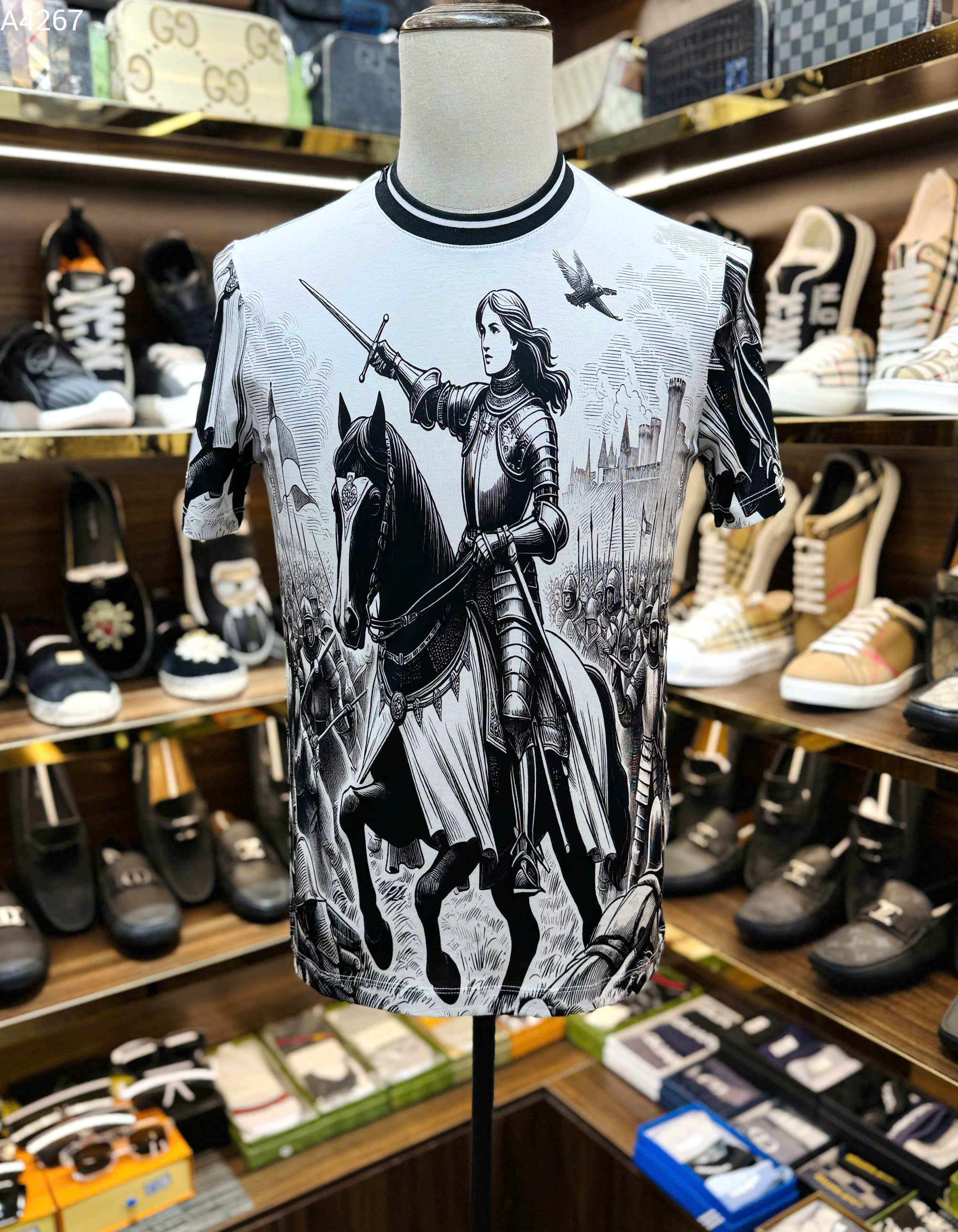 Áo phông T-shirt Dolce Gabbana DG họa tiết nữ chiến binh Like Auth on web MK