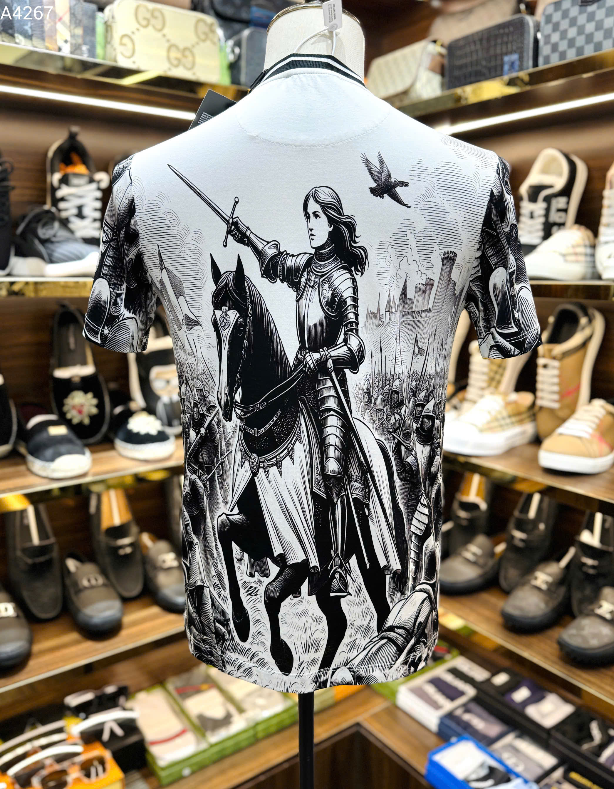 Áo phông T-shirt Dolce Gabbana DG họa tiết nữ chiến binh Like Auth on web MK