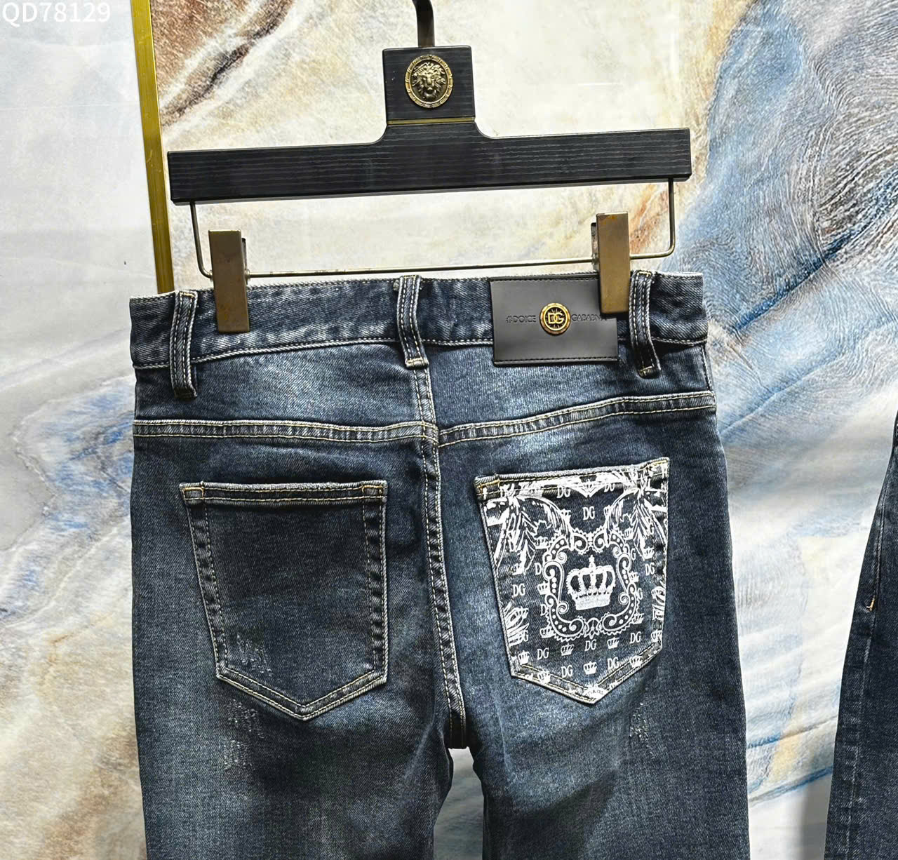 Quần Jean Dolce Gabbana DG Xanh họa tiết vương miện Trắng túi sau Like Auth on web LK