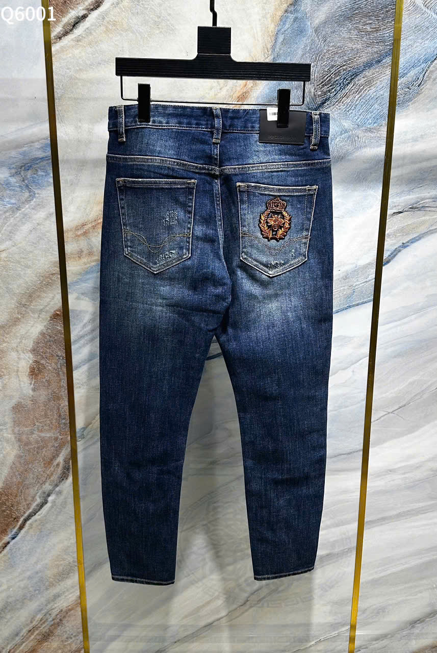 Quần Jean Dolce Gabbana DG Xanh rách mài logo thêu túi sau Like Auth on web LK