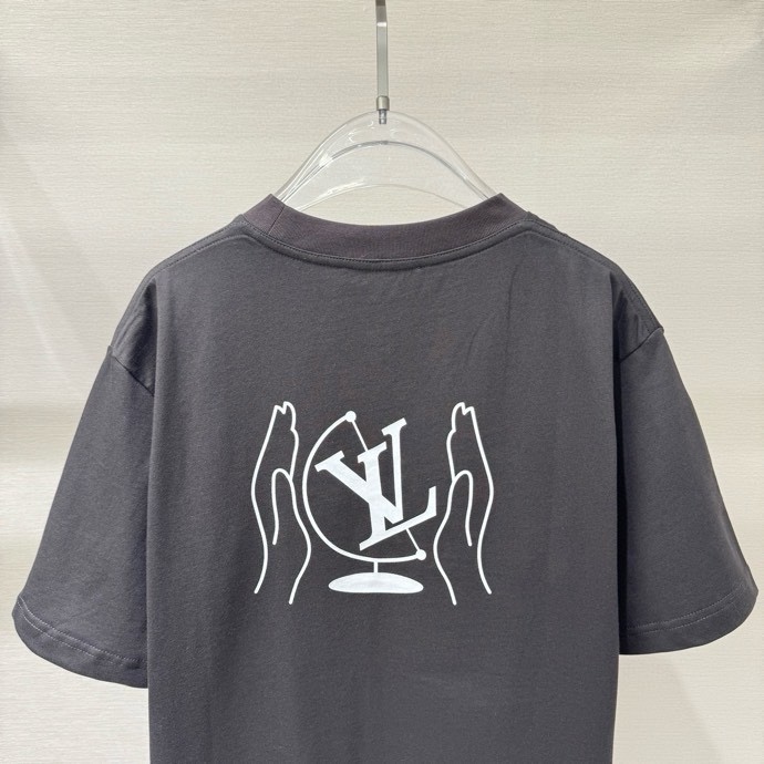 Áo phông T-shirt Louis Vuitton LV Xám họa tiết logo Trắng Like Auth on web VTN