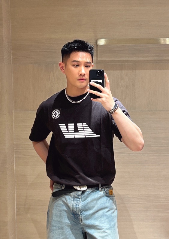 Áo phông T-shirt Louis Vuitton LV Xám họa tiết logo Trắng Like Auth on web VTN
