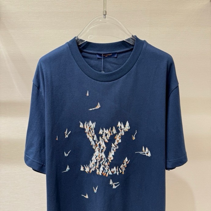 Áo phông T-shirt Louis Vuitton LV Xanh than họa tiết logo thuyền thêu Like Auth on web VTN