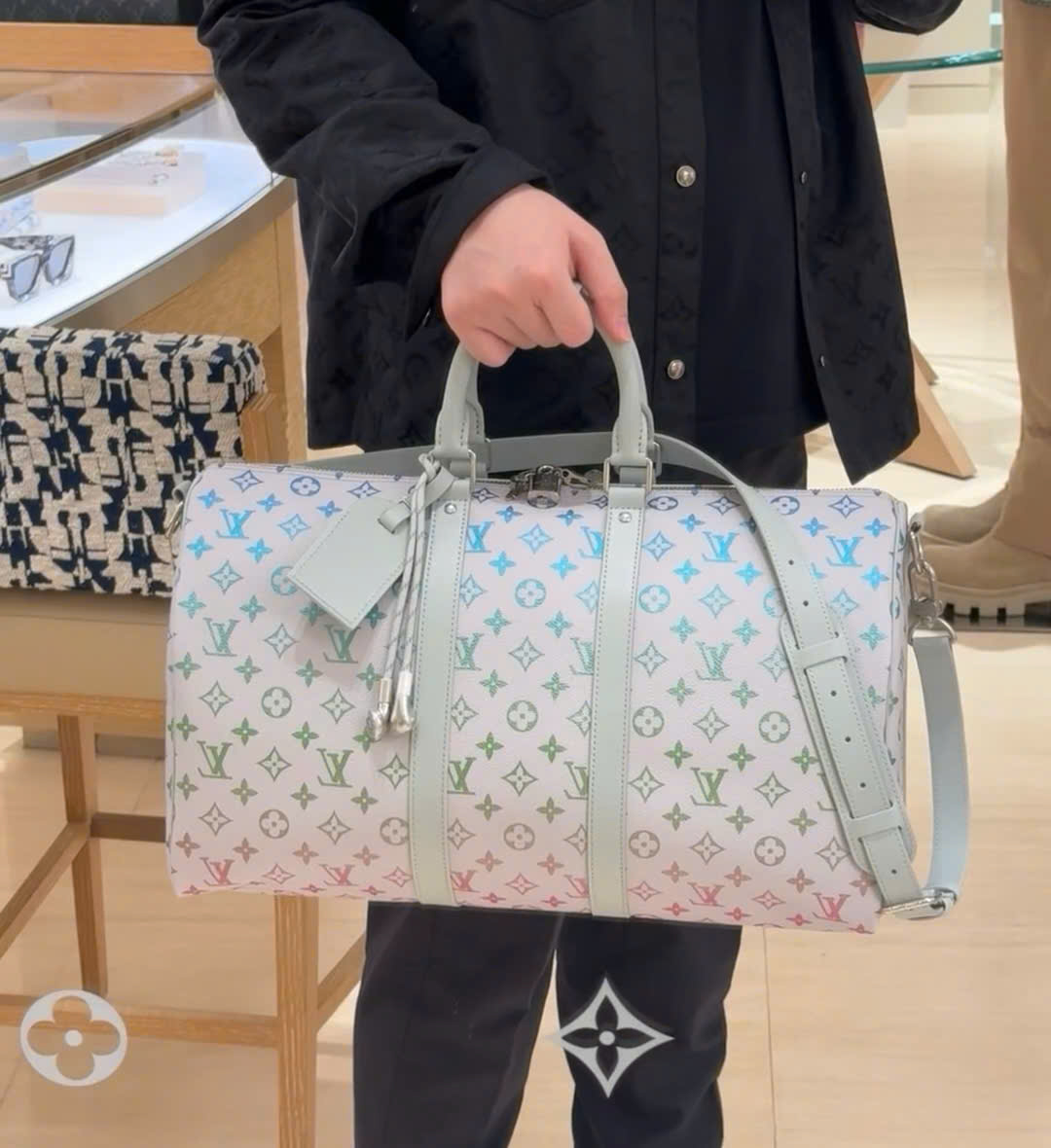 Túi trống du lịch Louis Vuitton LV TRắng họa tiết hoa vân màu sắc size 50cm Like Auth Fullbox phụ kiện PLD