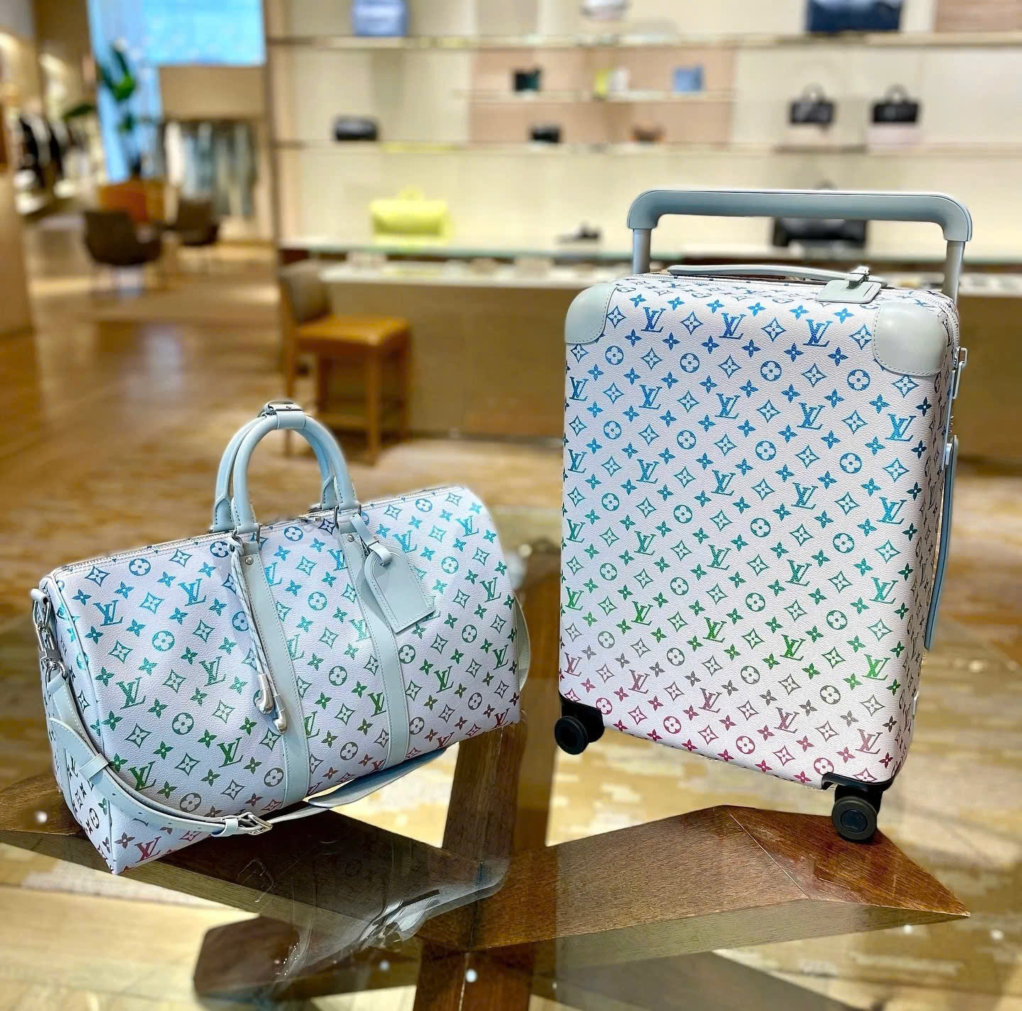 Túi trống du lịch Louis Vuitton LV TRắng họa tiết hoa vân màu sắc size 50cm Like Auth Fullbox phụ kiện PLD