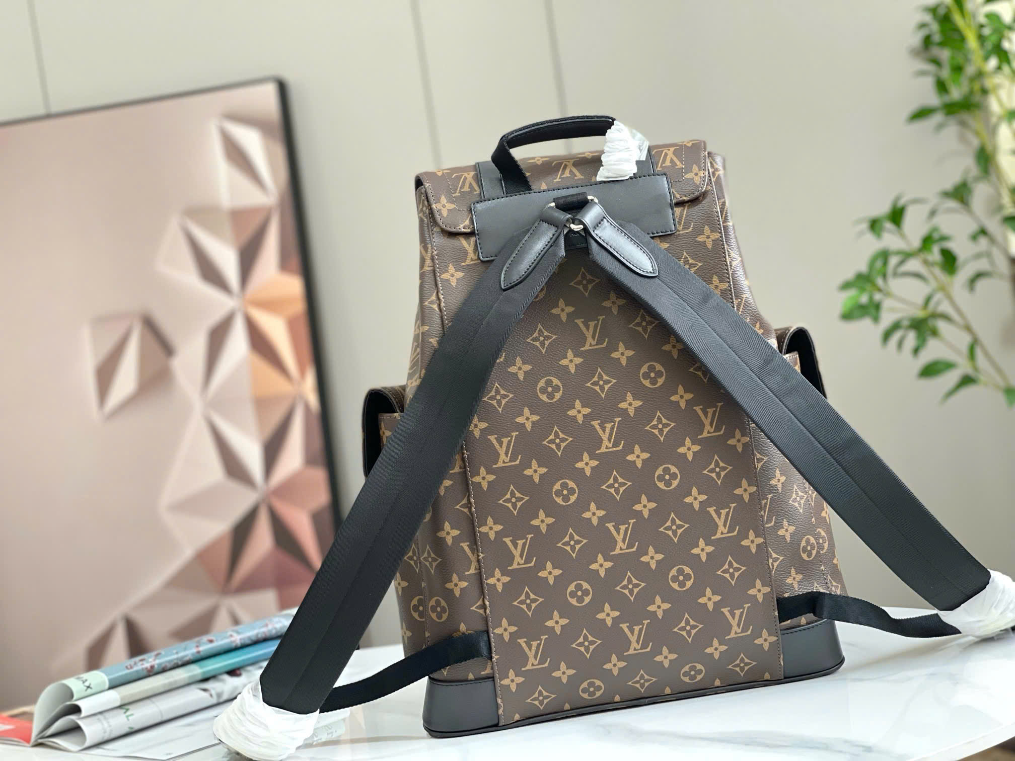 Balo thời trang Louis Vuitton LV Nâu họa tiết hoa vân logo phối dây cài size 38x44x12.5cm Like Auth on web fullbox bill thẻ PLD