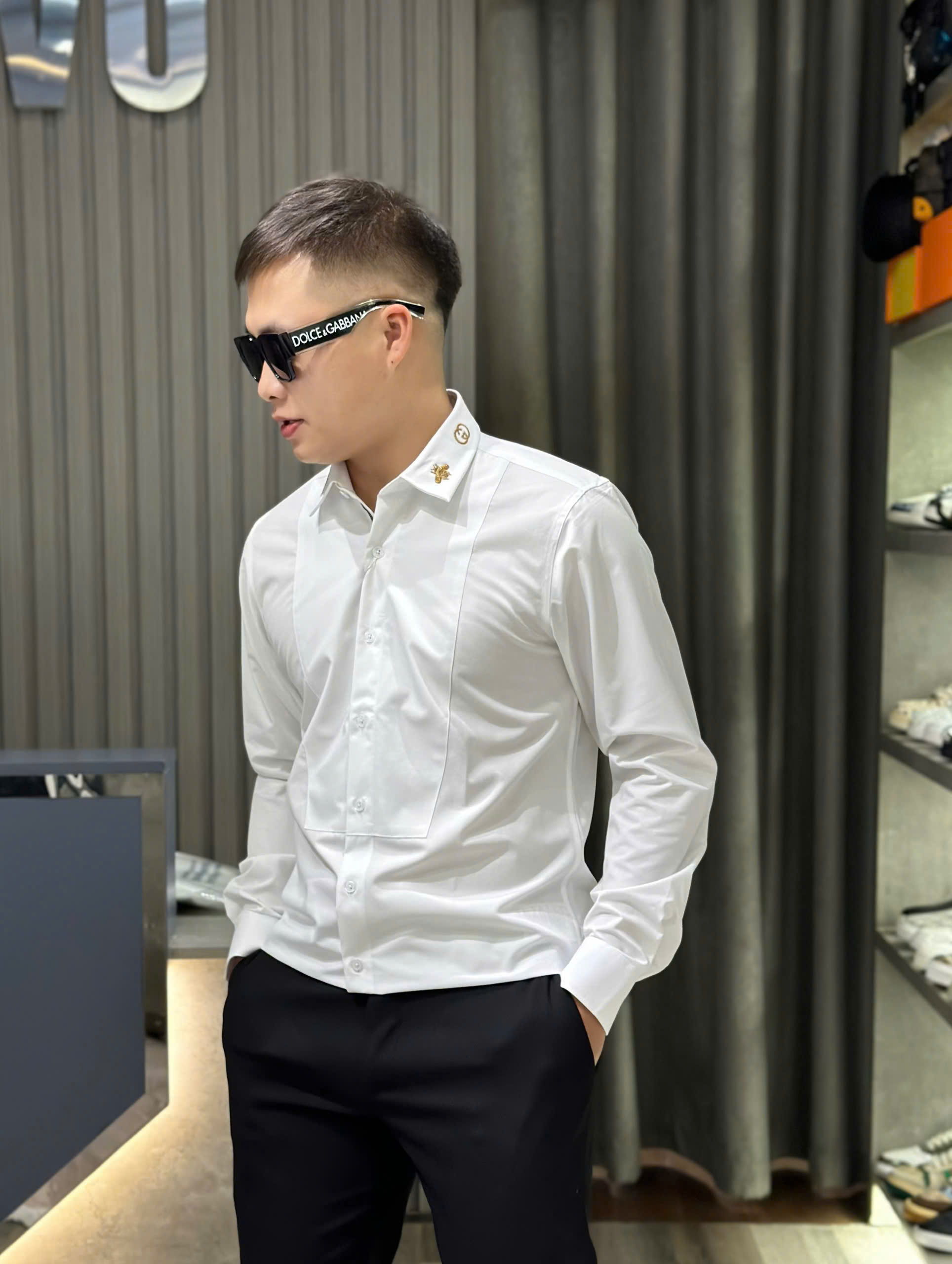 Áo sơ mi dài tay Gucci GC Trắng logo thêu cổ kẻ sọc dọc khuy Like Auth on web CD