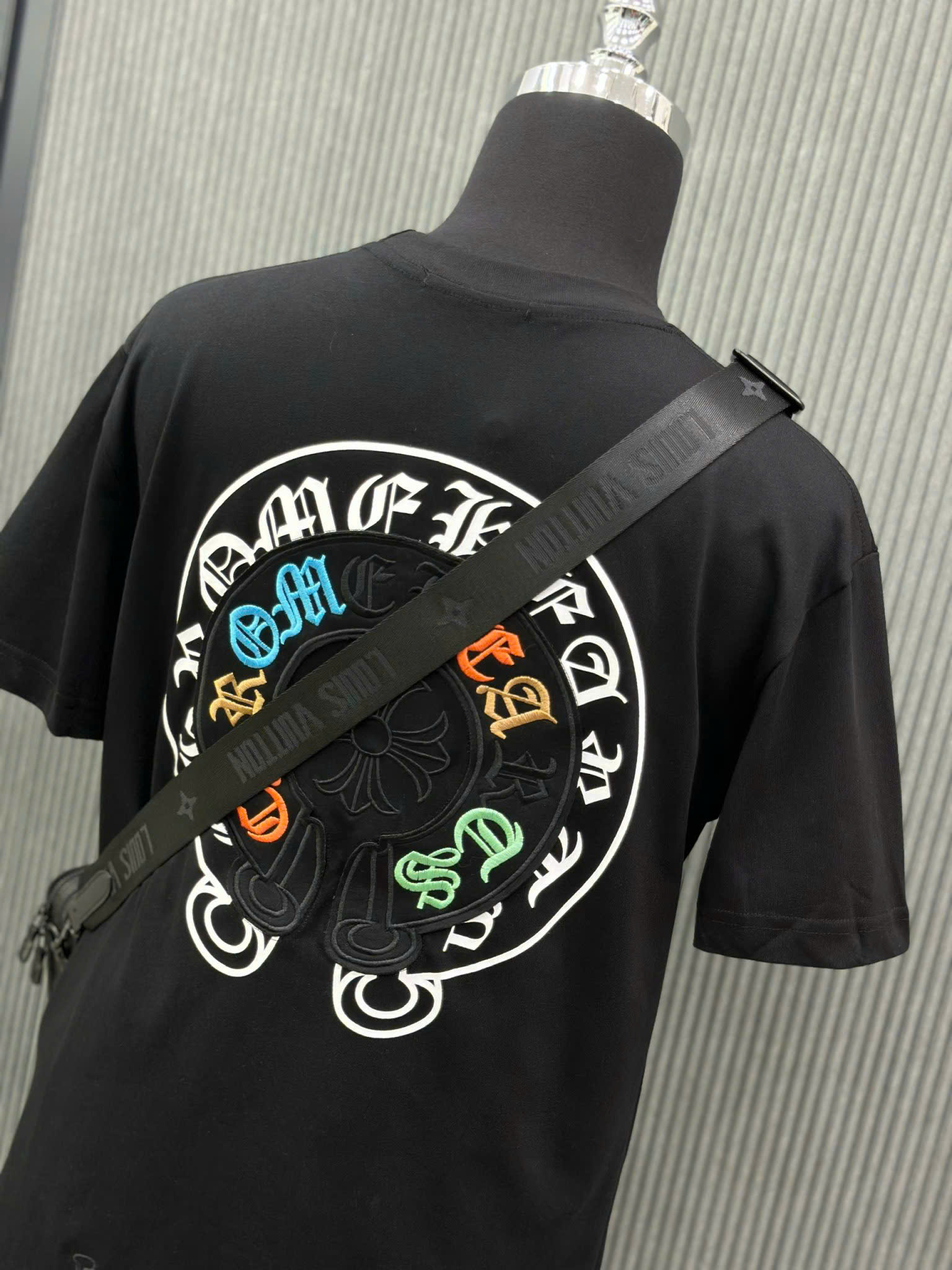 Áo phông T-shirt Chrome Heart CH họa tiết logo thêu màu sắc Like Auth on web VTN