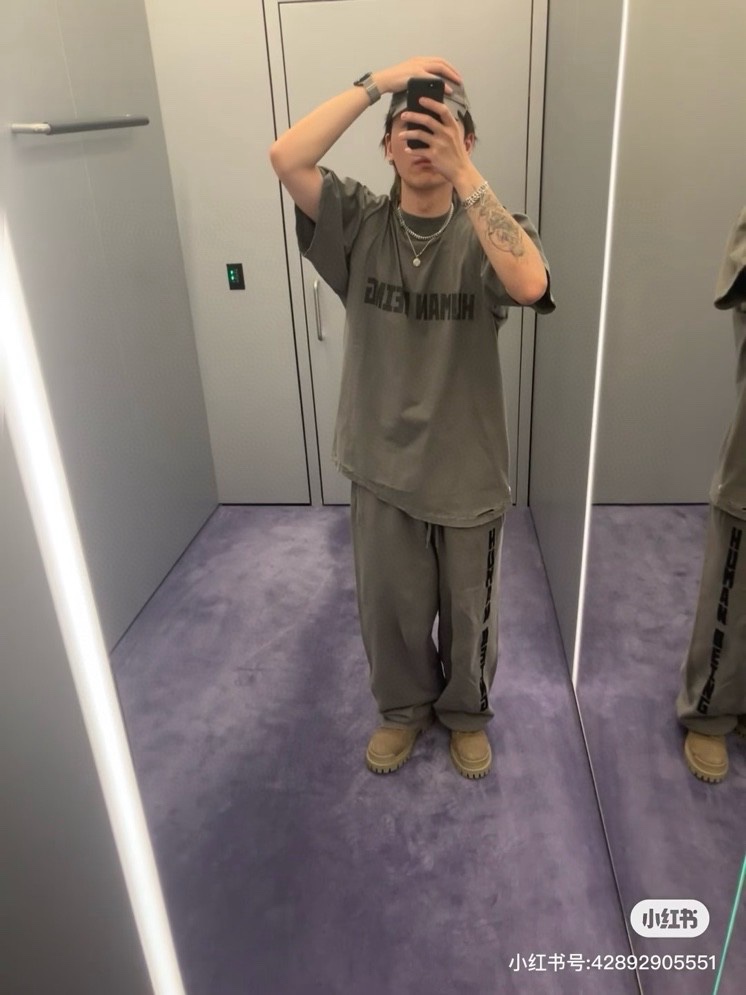 Áo phông T-shirt Balenciaga BB Xám rách logo chữ loang ngực Like Auth on web VTN