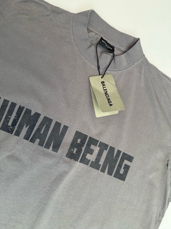 Áo phông T-shirt Balenciaga BB Xám rách logo chữ loang ngực Like Auth on web VTN